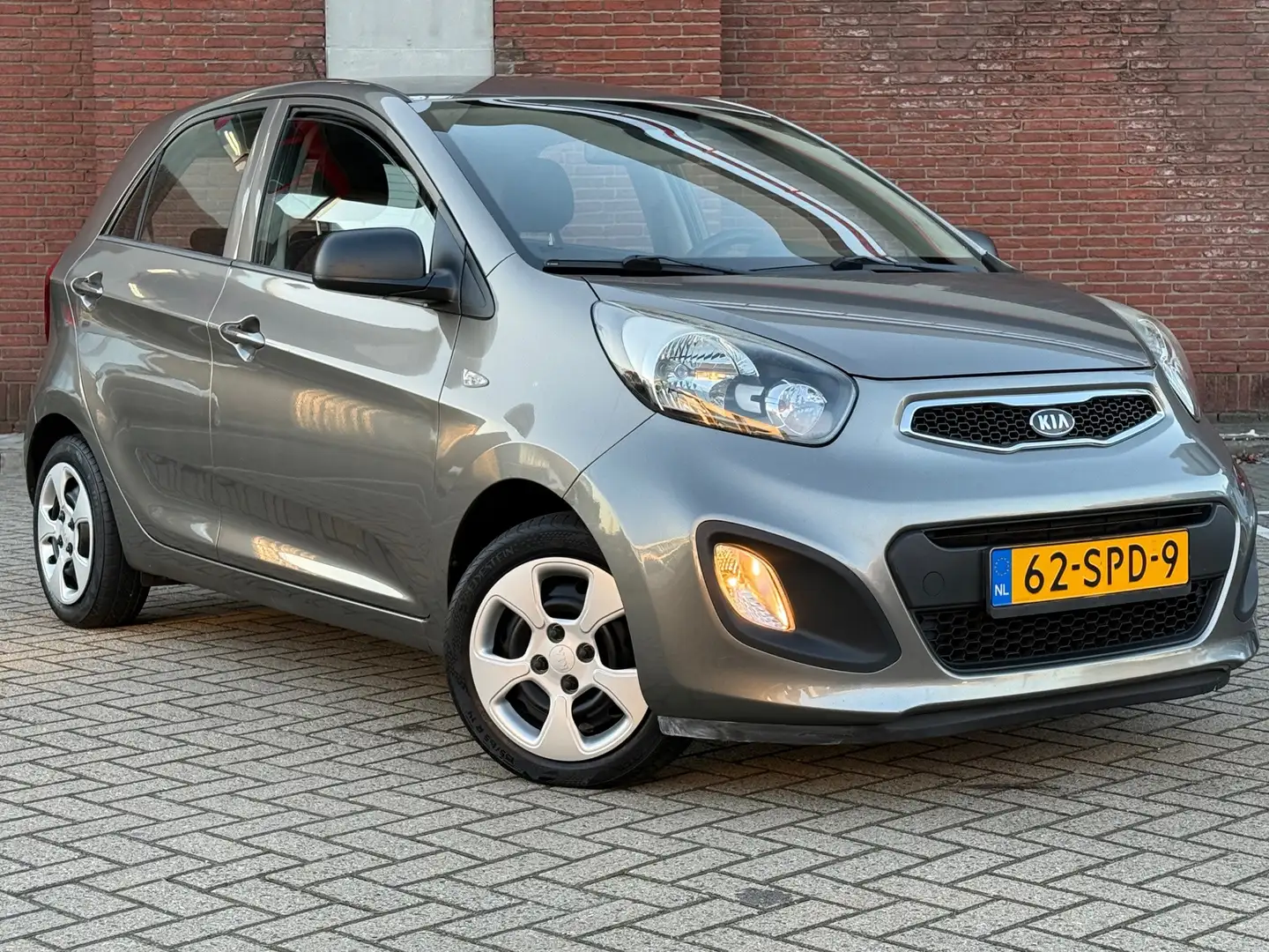 Kia Picanto 1.2 CVVT Comfort Pack|5DRS|AUTOMAAT|AIRCO|ELKTR.PA Grau - 1