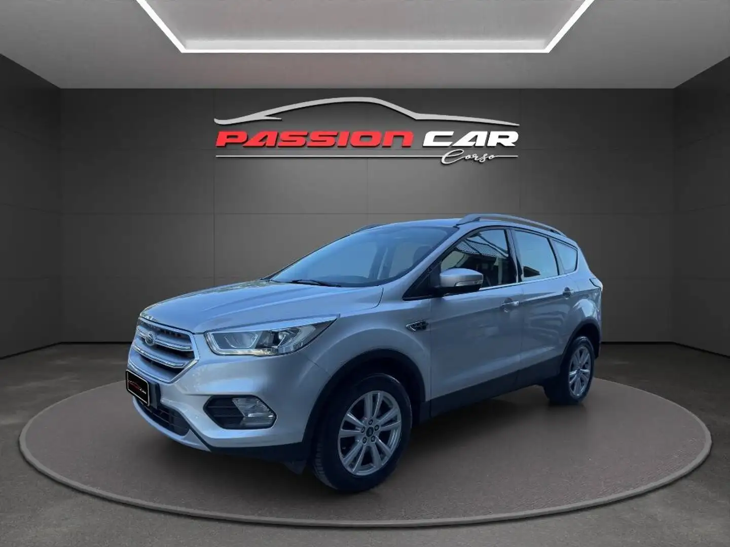 Ford Kuga 1.5 tdci Titanium s&s 2wd 120cv powershift Argento - 2