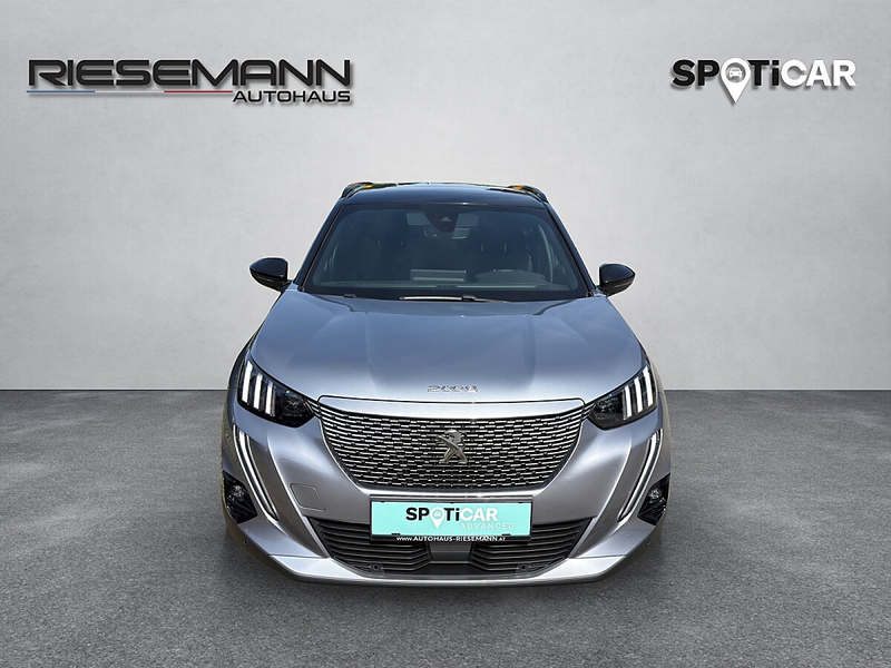 Peugeot e-2008 50kWh GT — photo 3