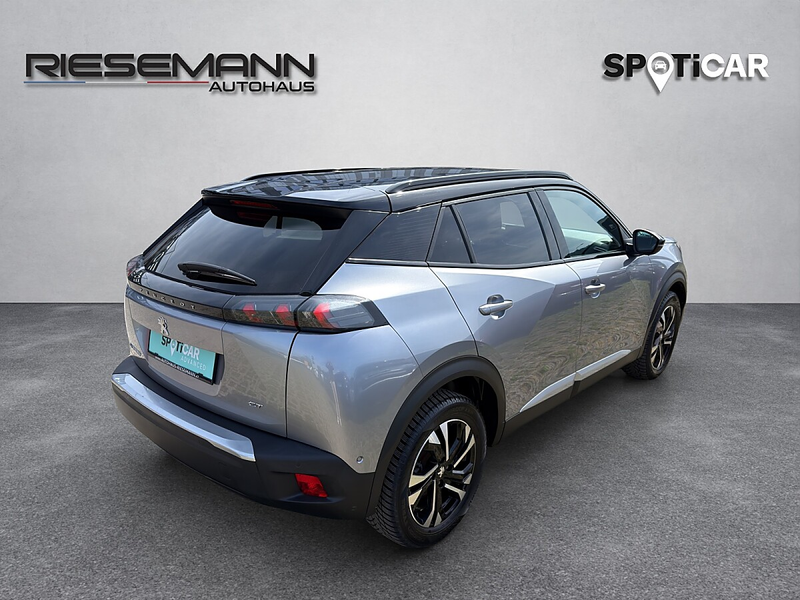 Peugeot e-2008 50kWh GT — photo 4
