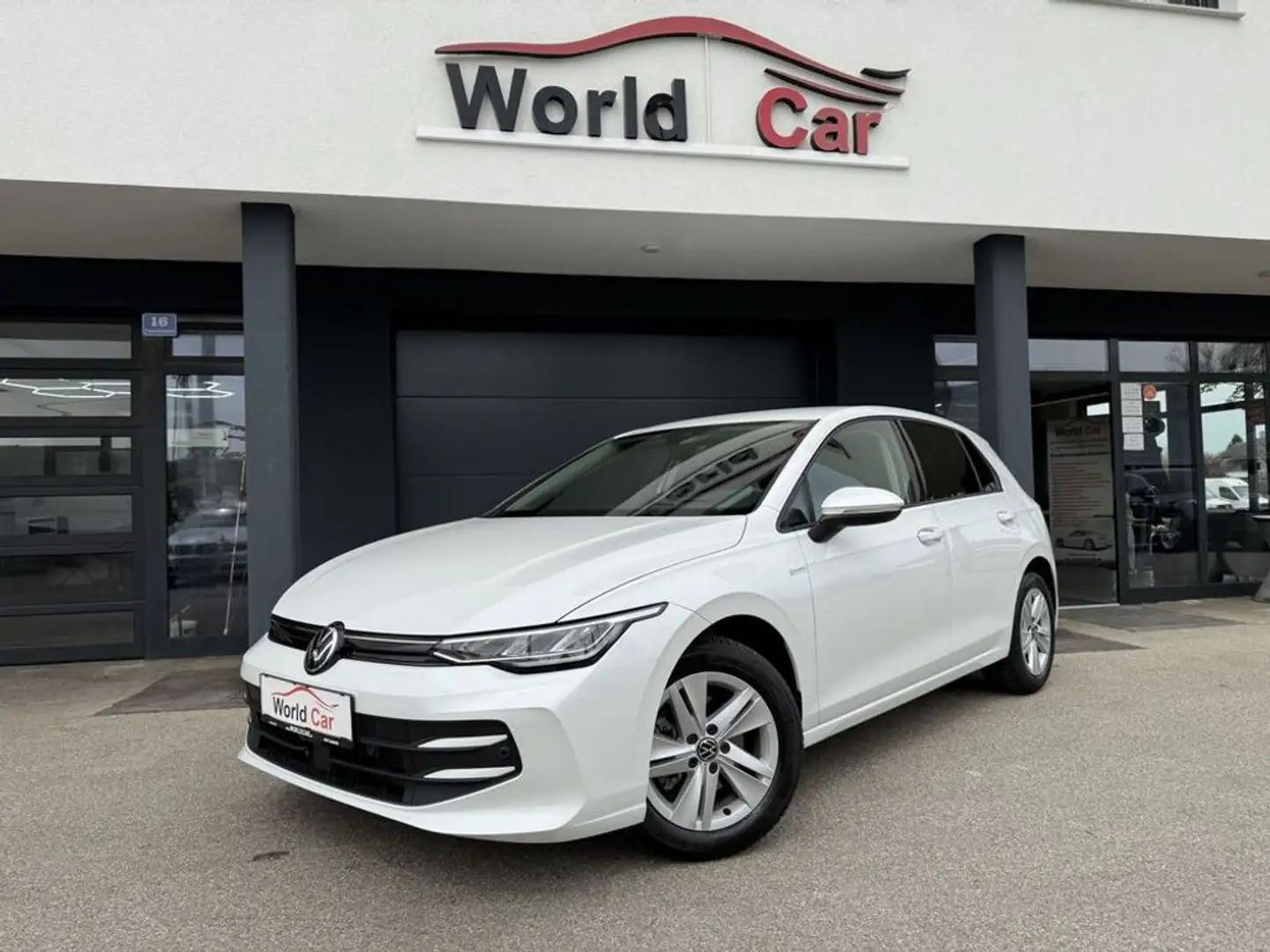 Volkswagen Golf 1.5 TSI 85 kW Life Garantie Weiß - 1