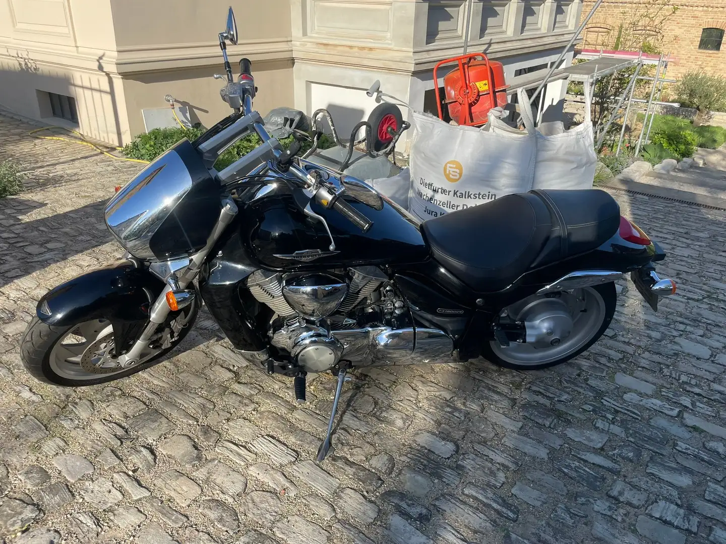 Suzuki VZR 1800 Suzuki VZR1800 92 KW mit nur 5500 KM Noir - 2