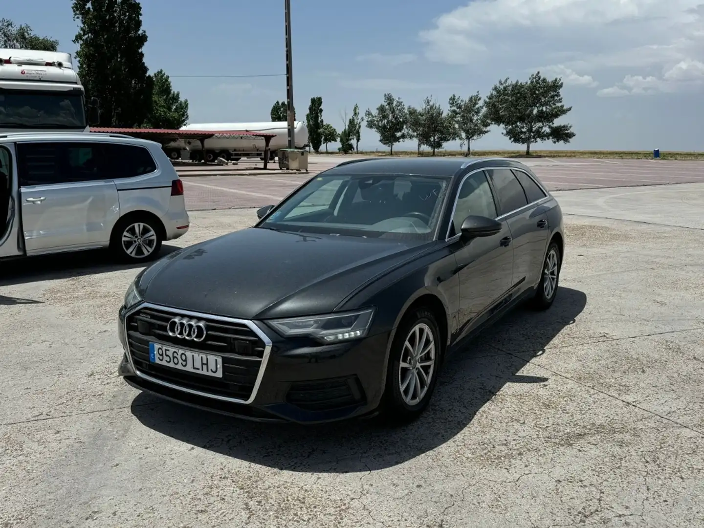 Audi A6 Avant 40 TDI quattro-ultra S tronic Noir - 1