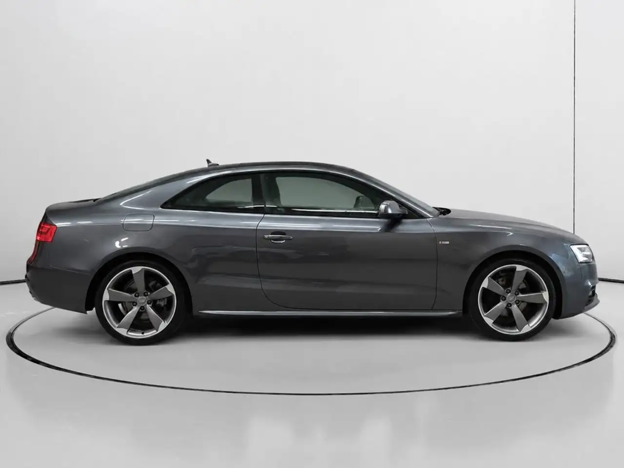 2016 Audi A5 Coupé 2.0TDI S line edition Mult. 190, photograph 2