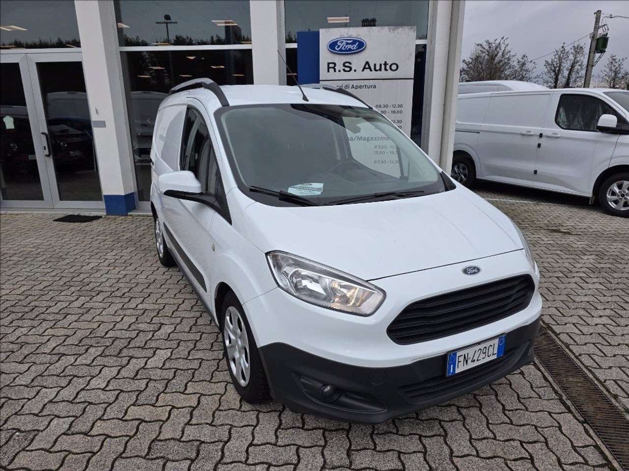 Ford Transit Courier 1.5 tdci 75cv Trend E6