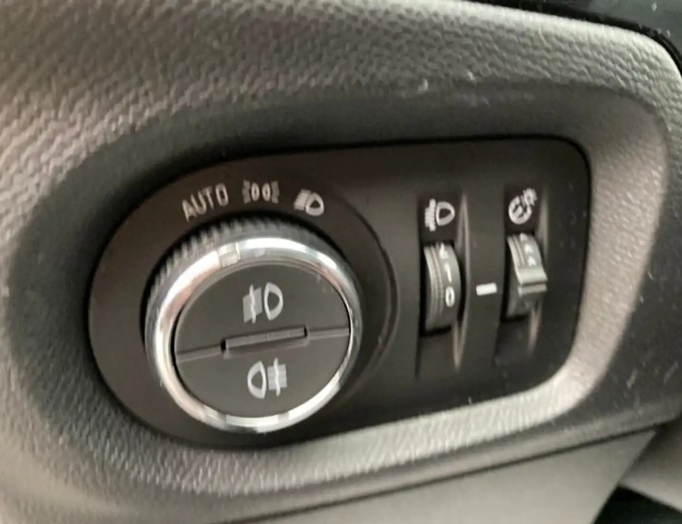 Opel Corsa Corsa 1.2 Start/Stop Elegance Grau - 2