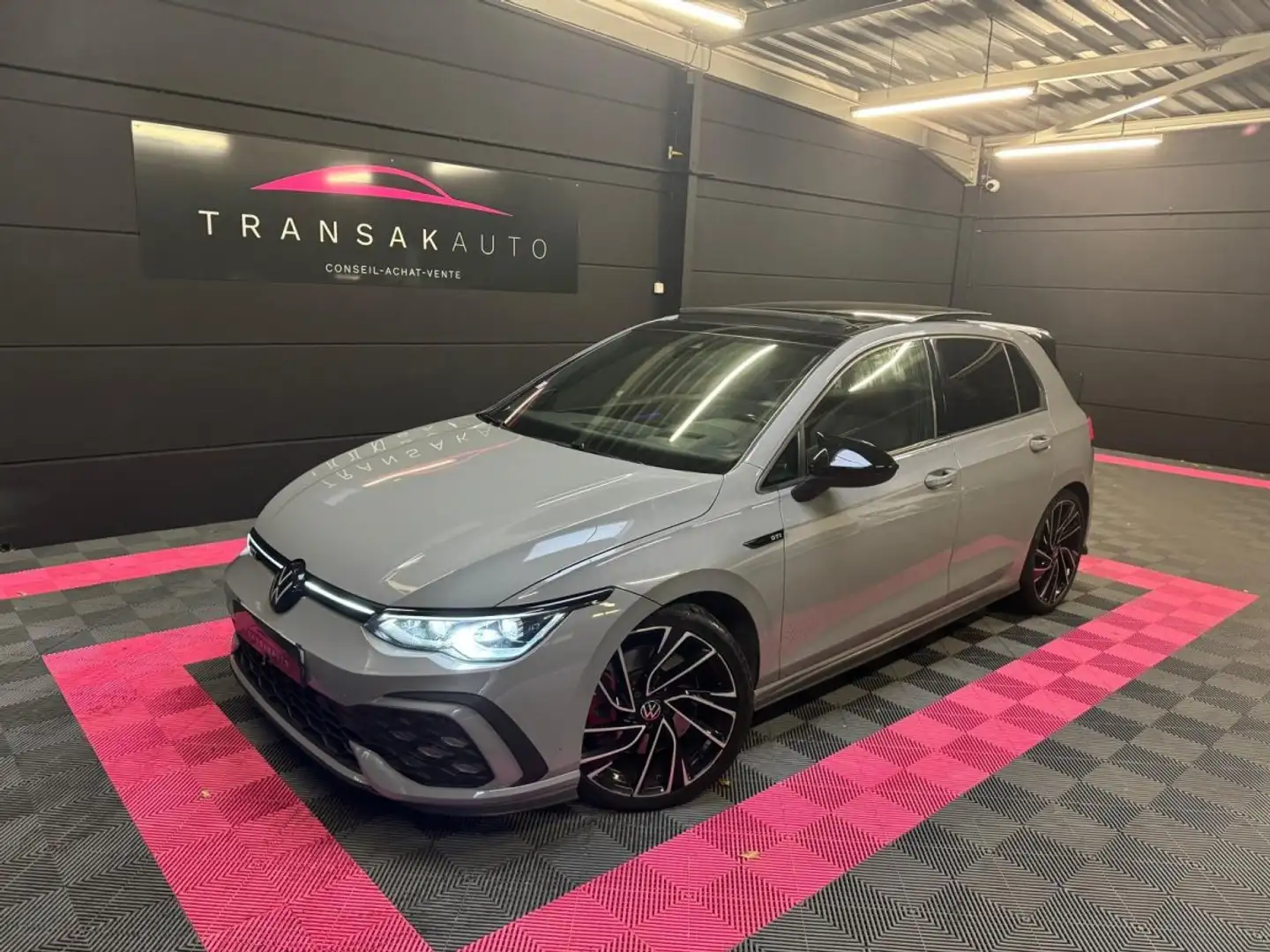 Volkswagen Golf 8 GTI / 2.0 TSI 245 DSG7 / Toit ouvrant / Papier français / Pas de Malus Grau - 1
