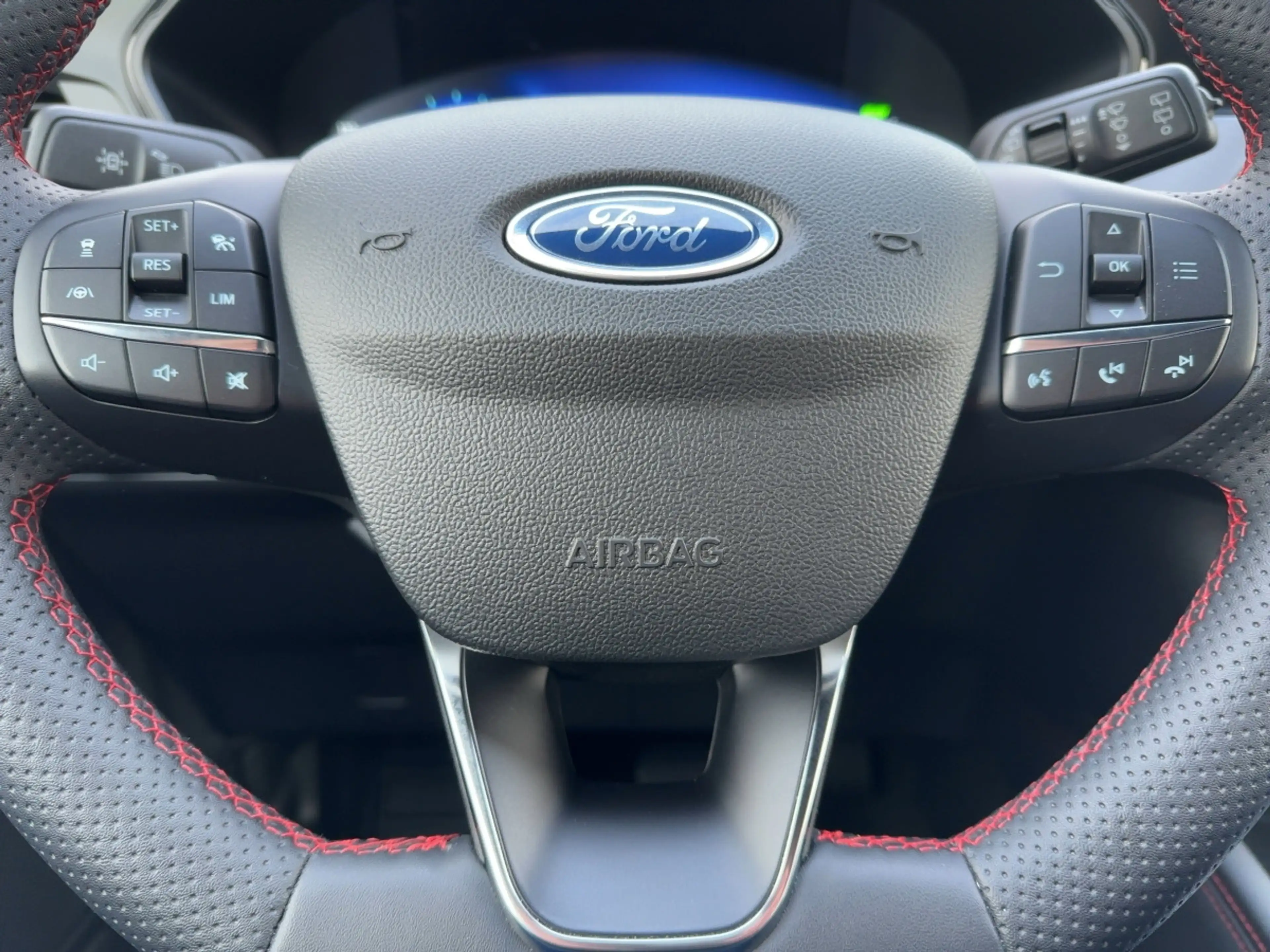 Ford Kuga ST-Line X LED+Navi+Kamera+Winterpaket — photo 9
