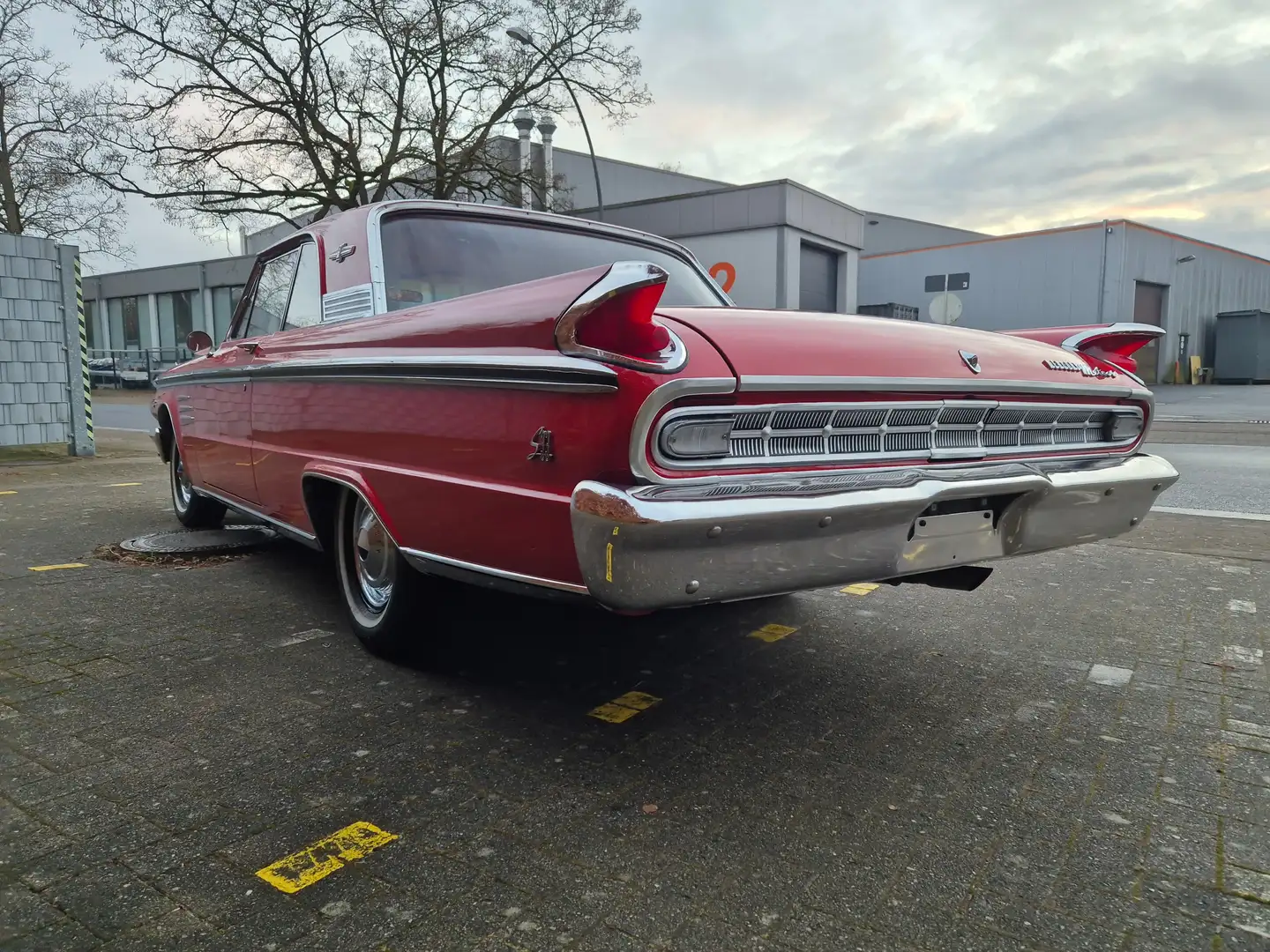 Mercury Meteor S33 Czerwony - 1