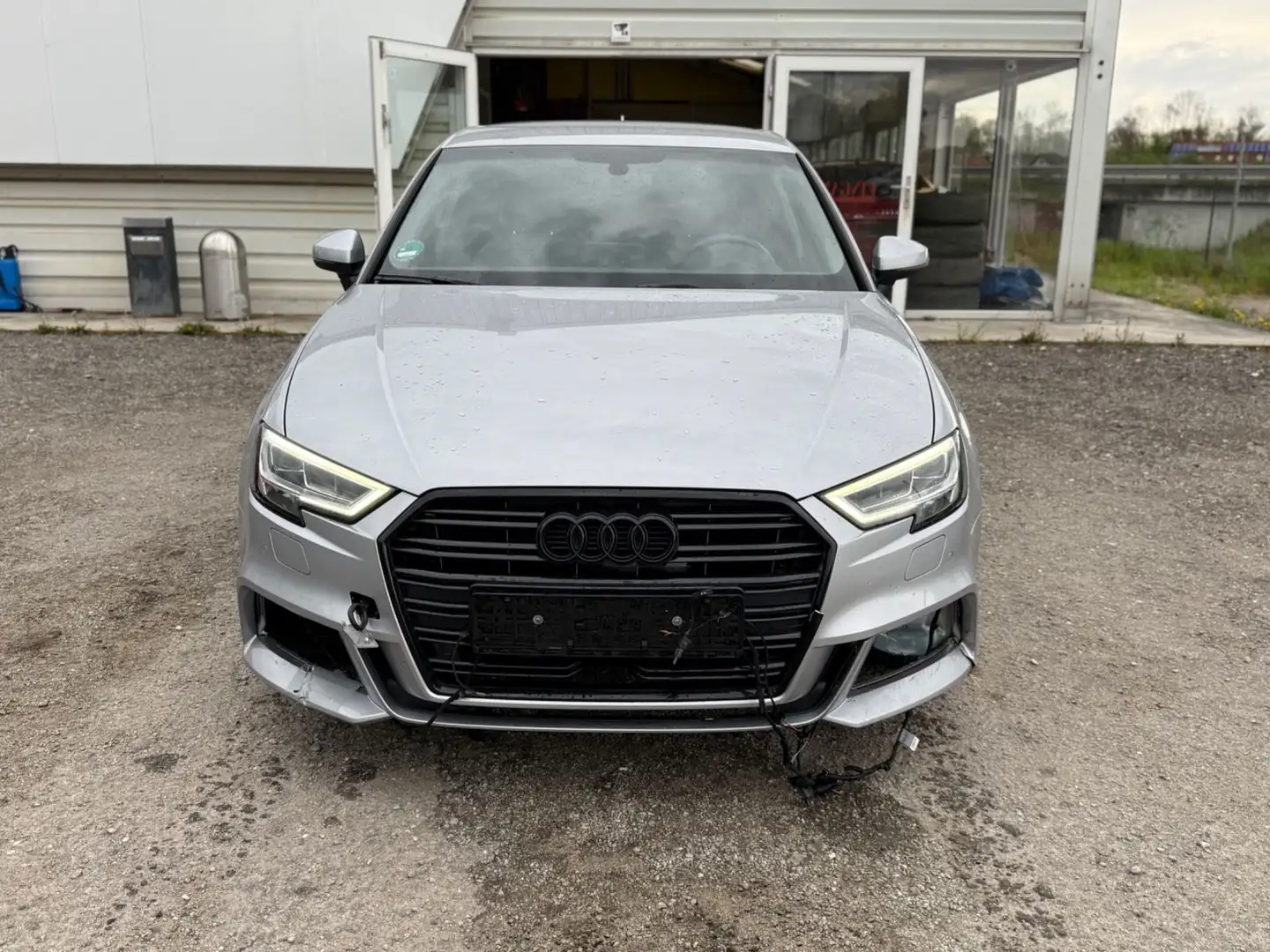 Audi A3 Sportback design I S line I Leder I Automatik Plateado - 2