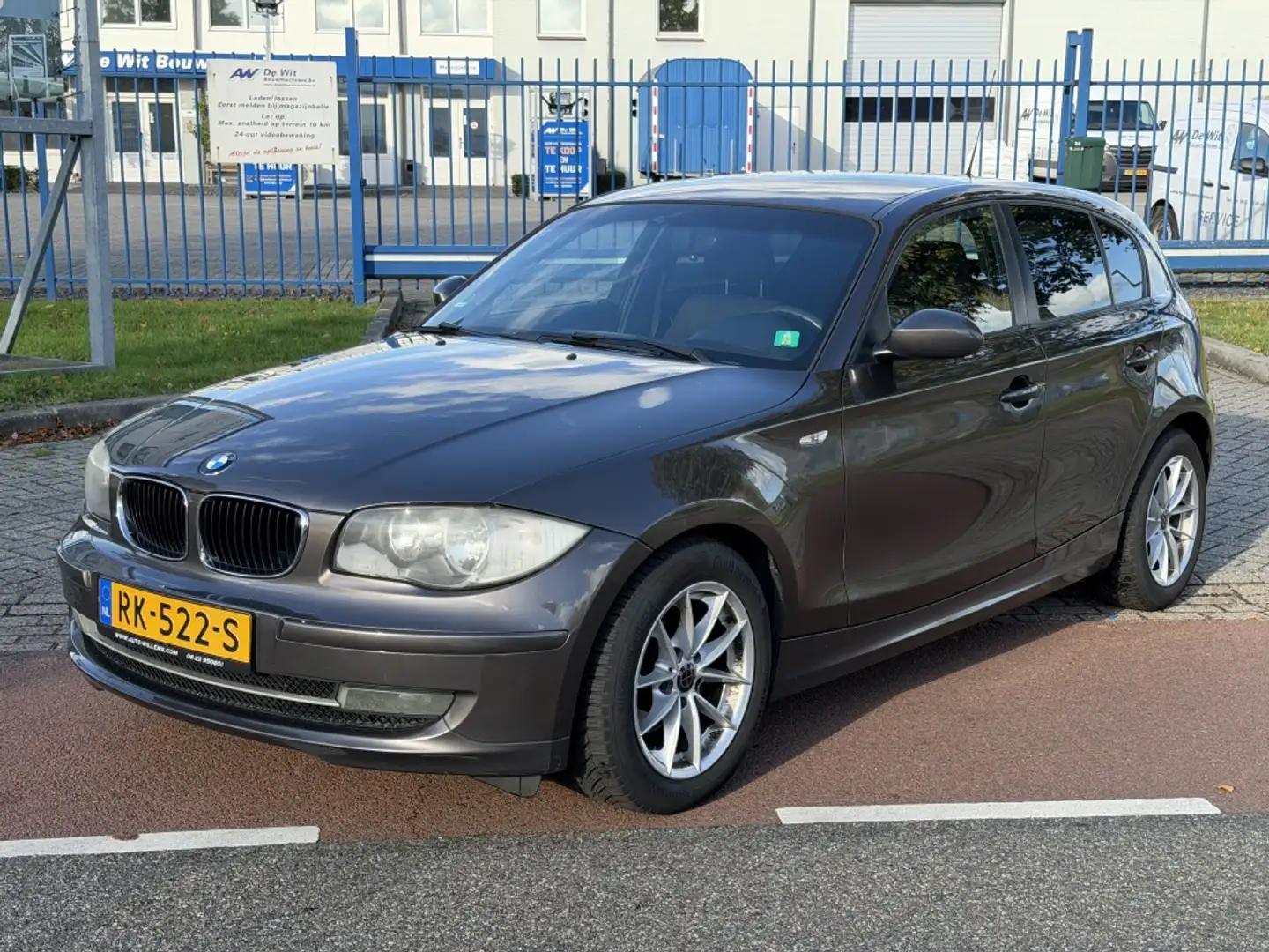 BMW 116 1-serie 116i Bruin - 1