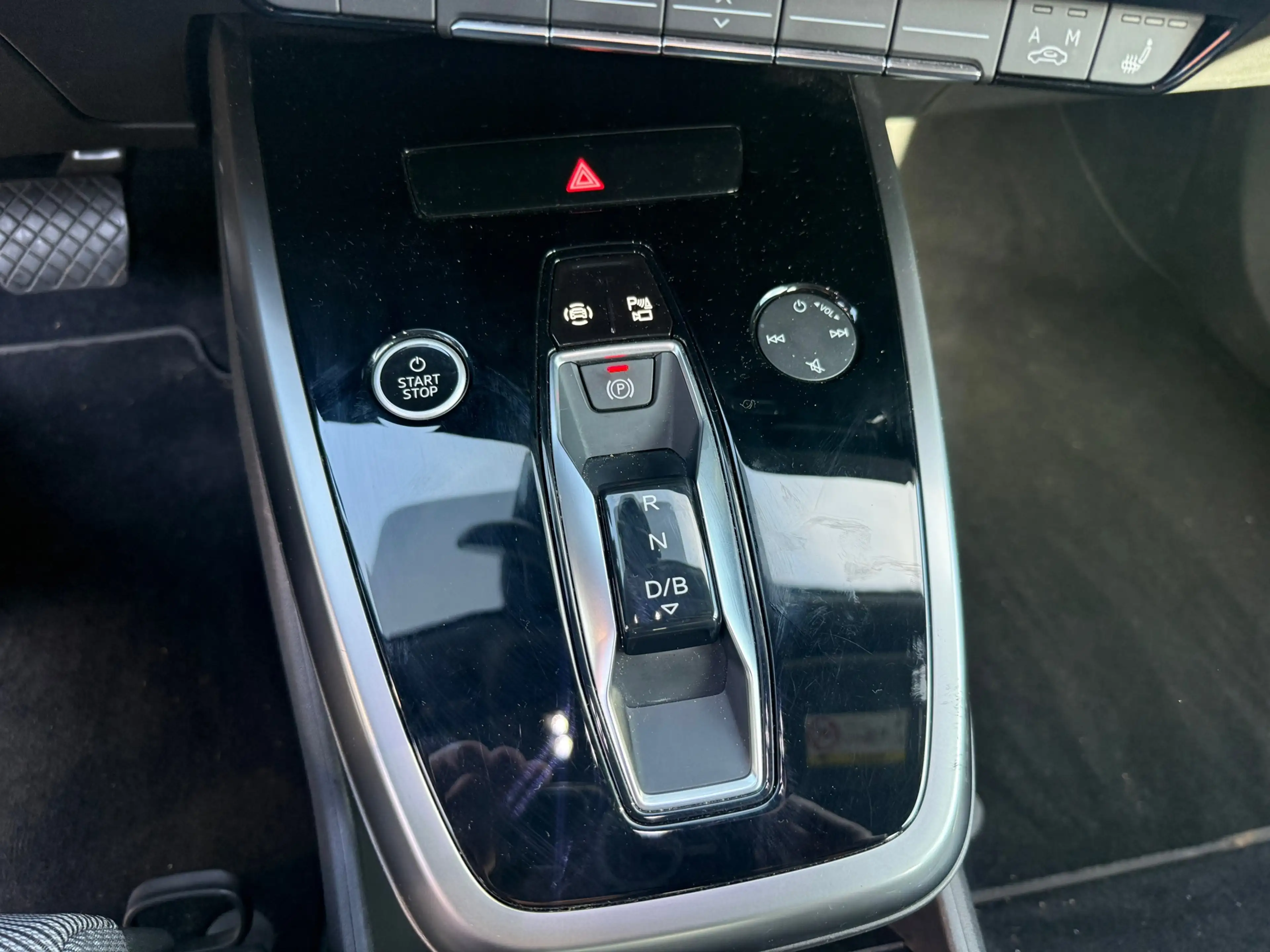 Audi Q4 e-tron 40 Advanced edition 77 kWh |rijklaar prijs|94.9% s — photo 9