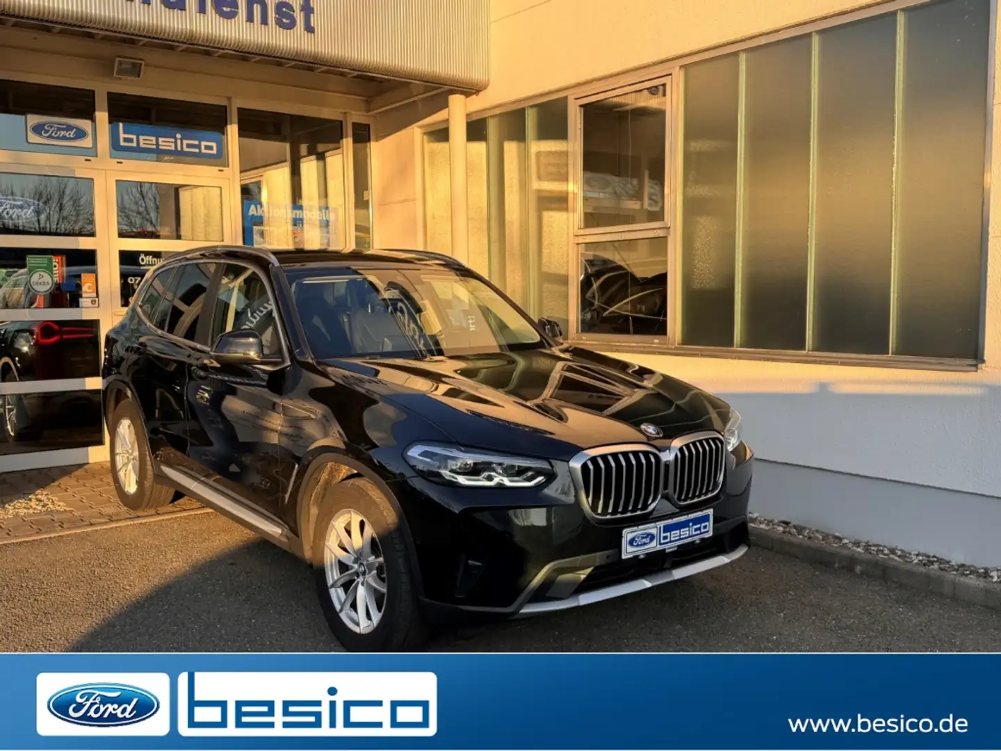 BMW X3 20 i xDrive+LED+NAV+DAB+PDC+ACC+Standheizung+ Noir - 1