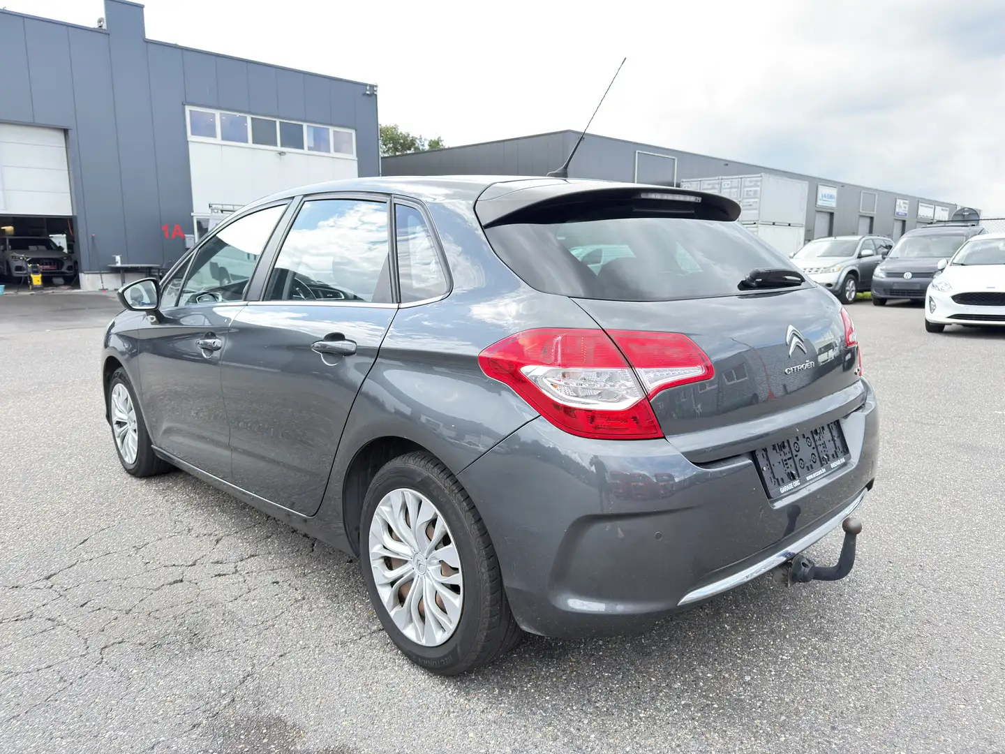 Citroen C4 C4 HDi 90 Selection 1.6 HDi GARANTIE Gris - 2