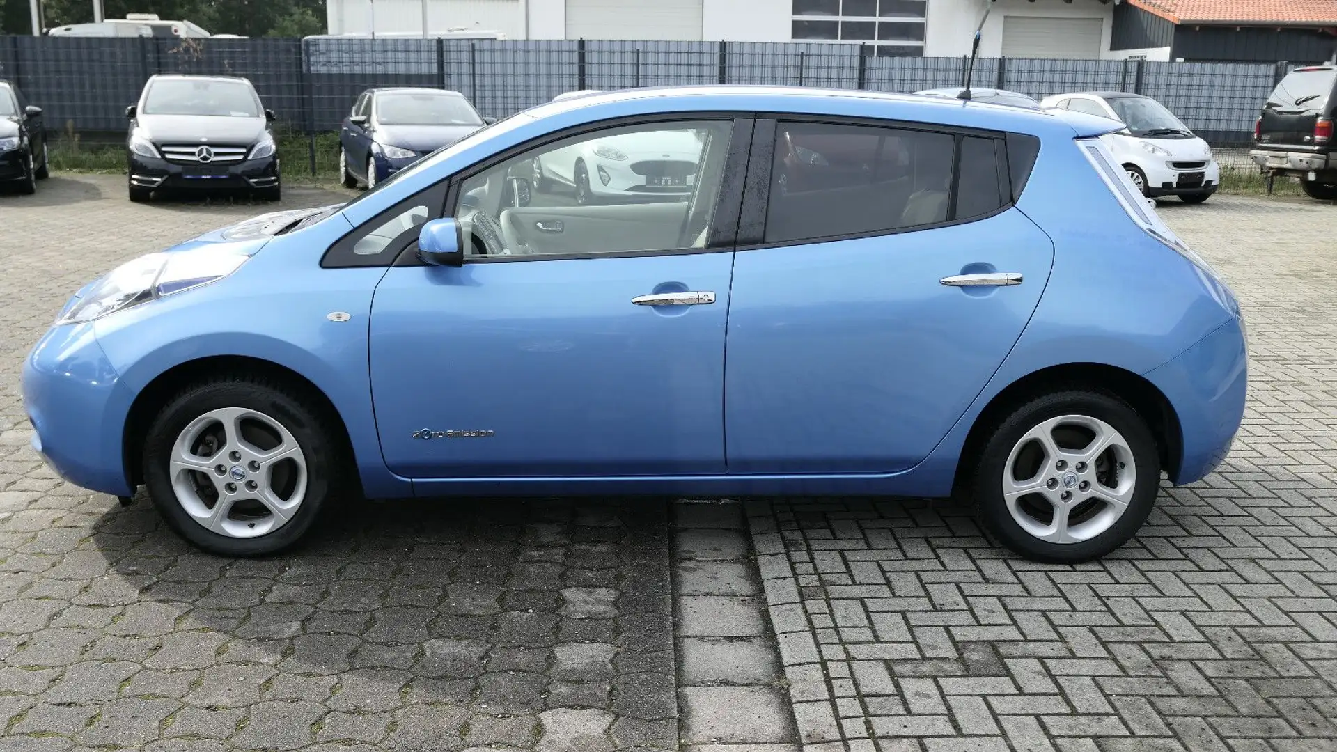 Nissan Leaf /LED/R-Cam Modrá - 2