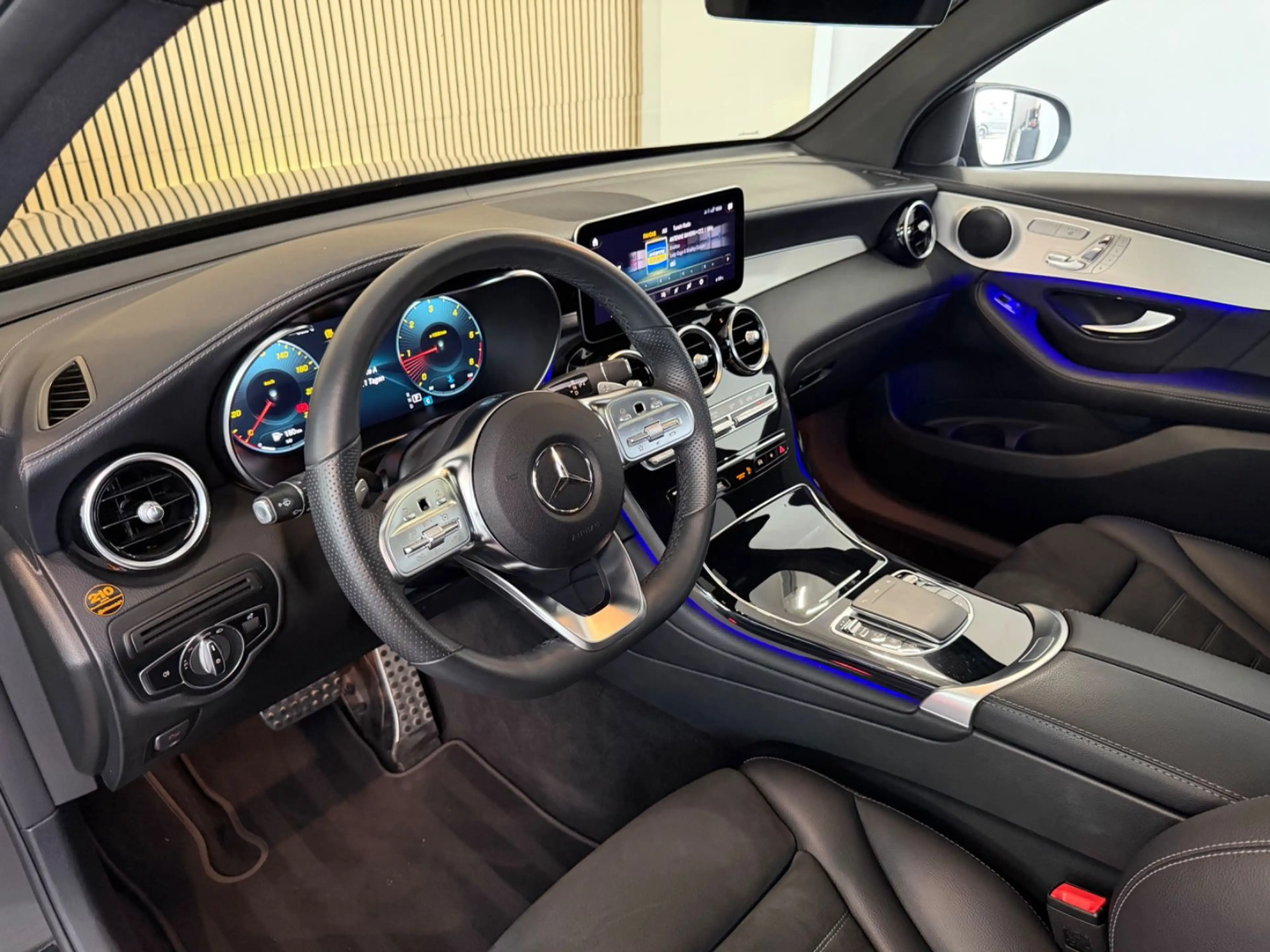 Mercedes-Benz GLC 400 GLC400d Coupé *AMG/PANO/STD.-HZG./AHK/360°/VOLL* — photo 10