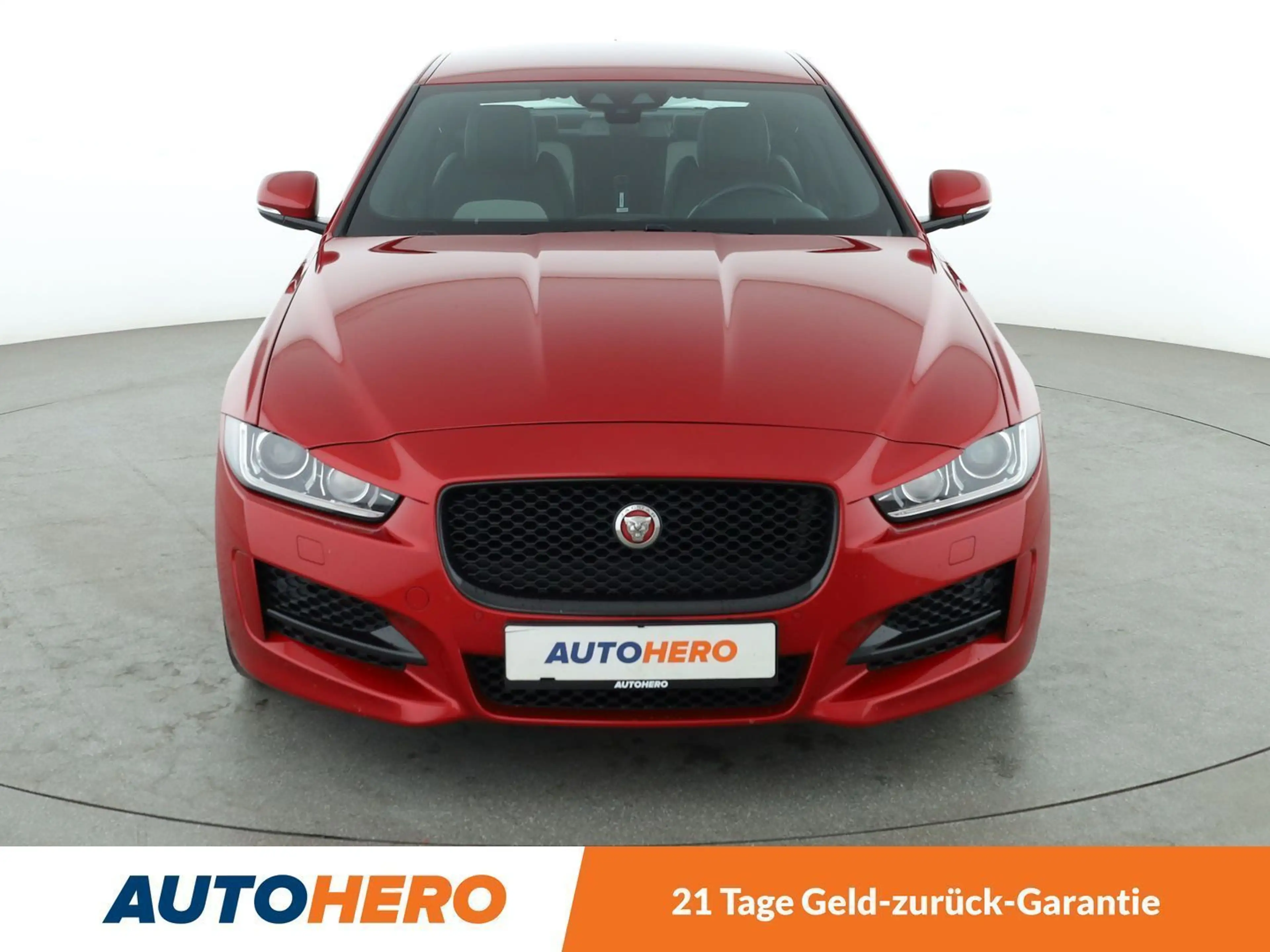 Jaguar XE 20d R-Sport Aut.*NAVI*TEMPO*BI-XENON*PDC*CAM*SHZ* — photo 9