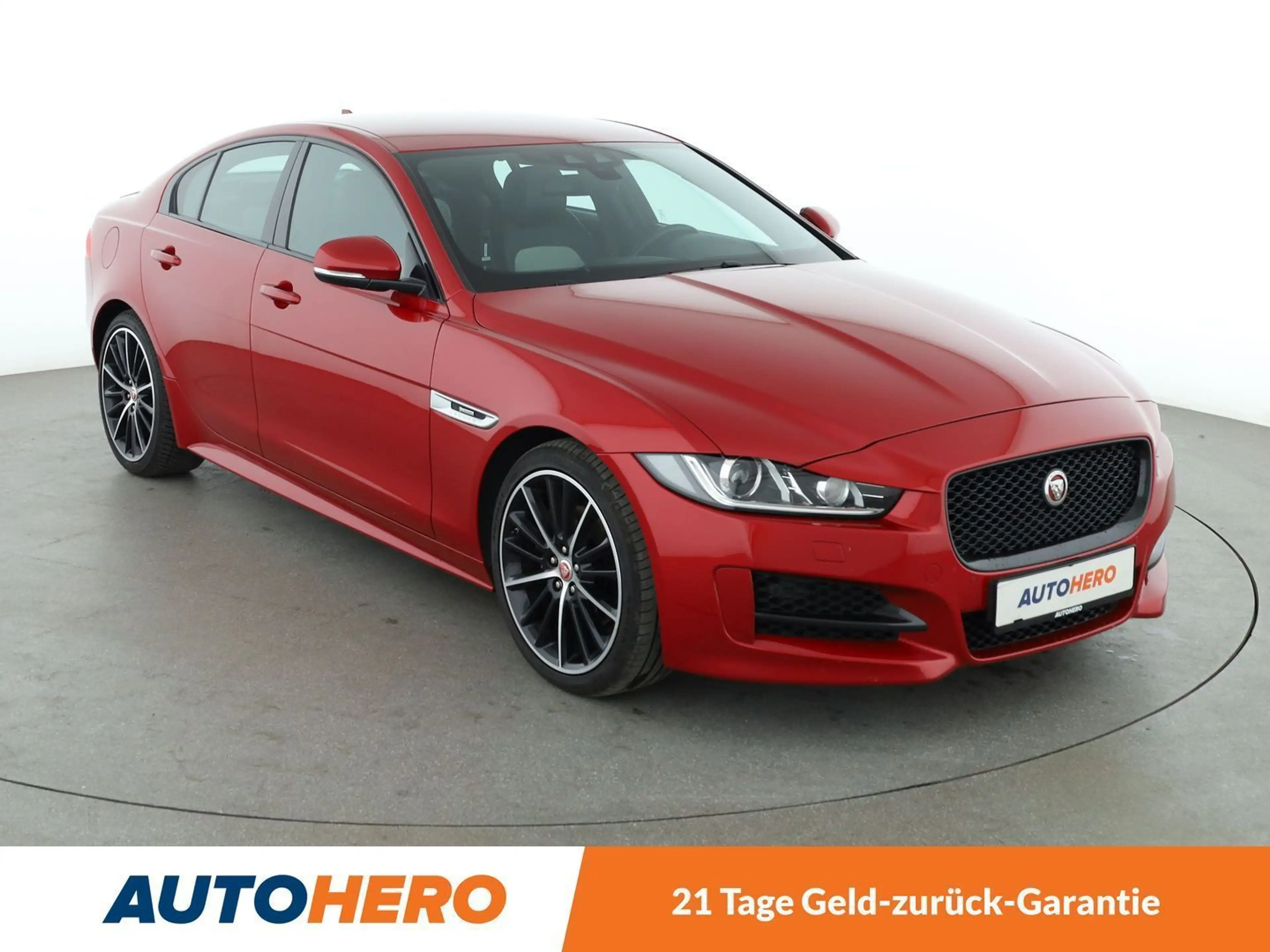 Jaguar XE 20d R-Sport Aut.*NAVI*TEMPO*BI-XENON*PDC*CAM*SHZ* — photo 8