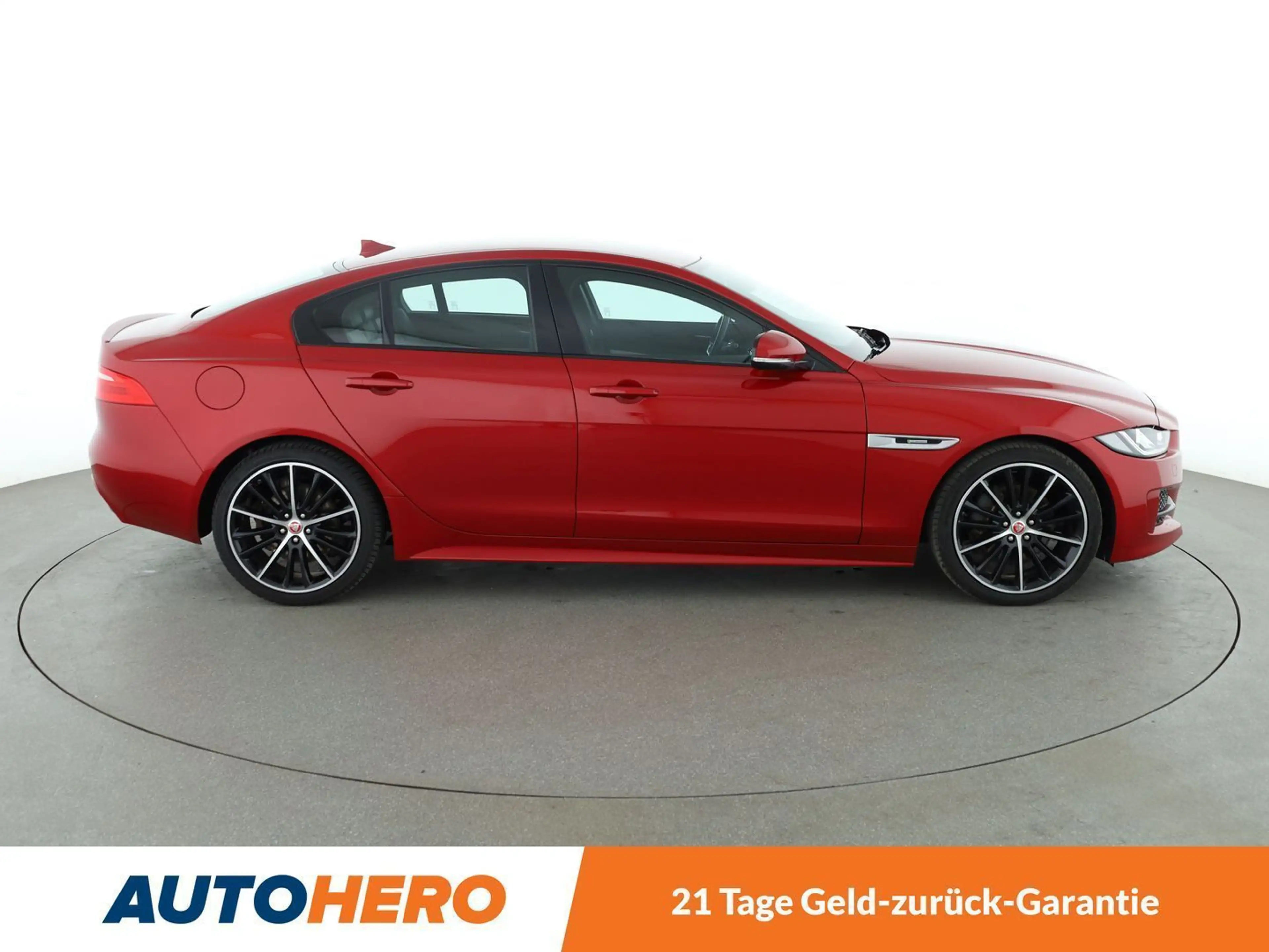 Jaguar XE 20d R-Sport Aut.*NAVI*TEMPO*BI-XENON*PDC*CAM*SHZ* — photo 7