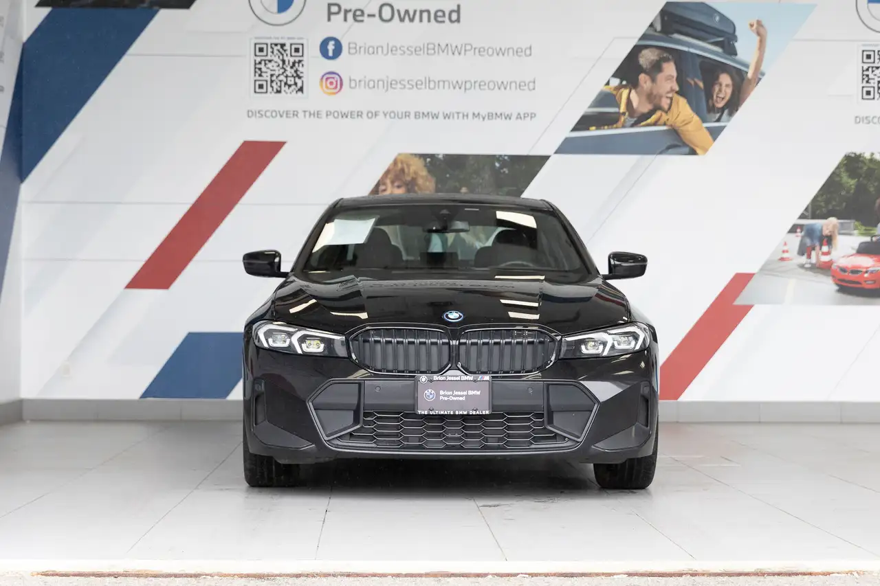BMW 3 Series снимка BMW 3 Series