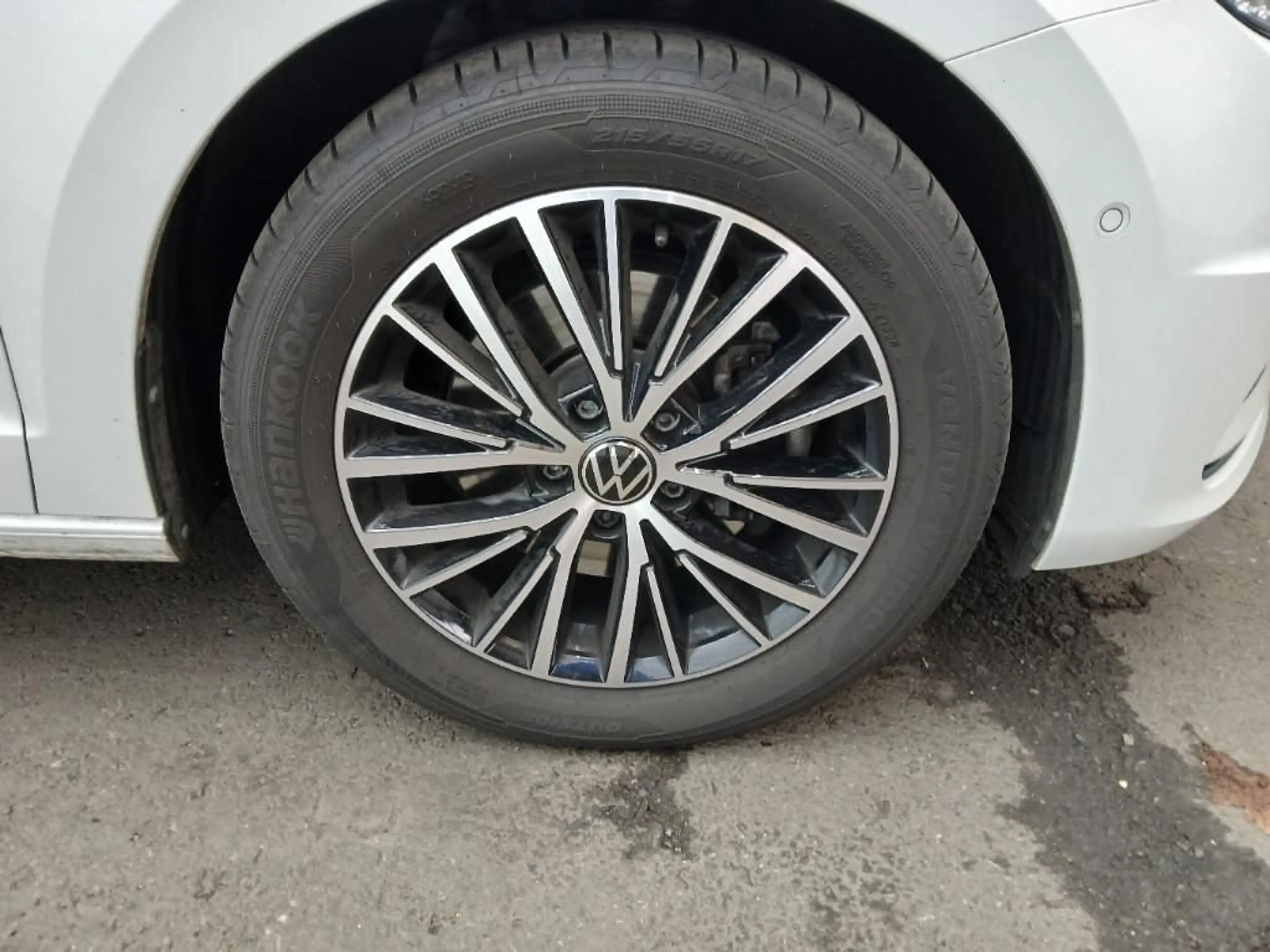 Volkswagen Touran Business AHK DYNAUDIO STHZ LHZ ActiveLigh — photo 9