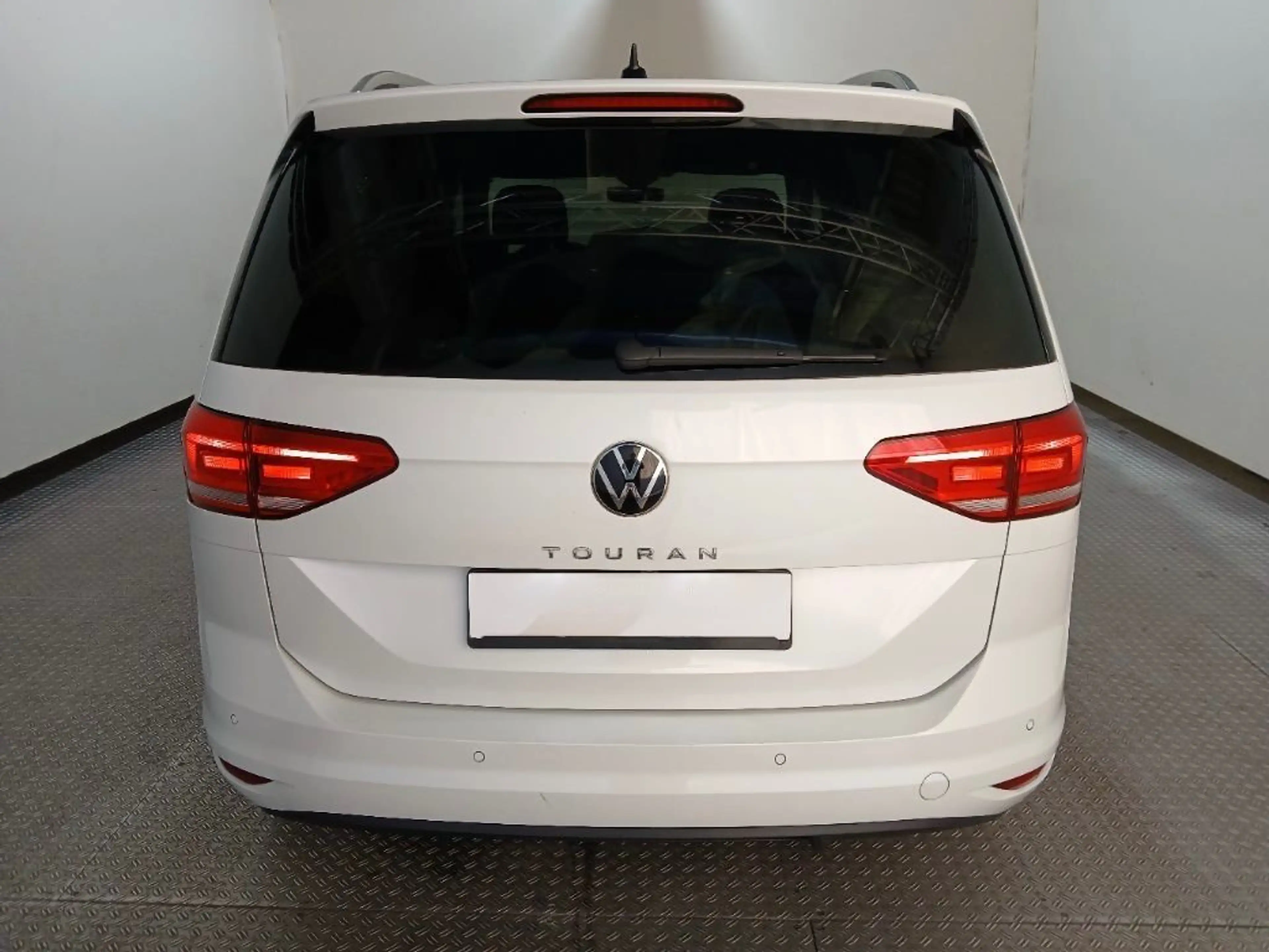 Volkswagen Touran Business AHK DYNAUDIO STHZ LHZ ActiveLigh — photo 4