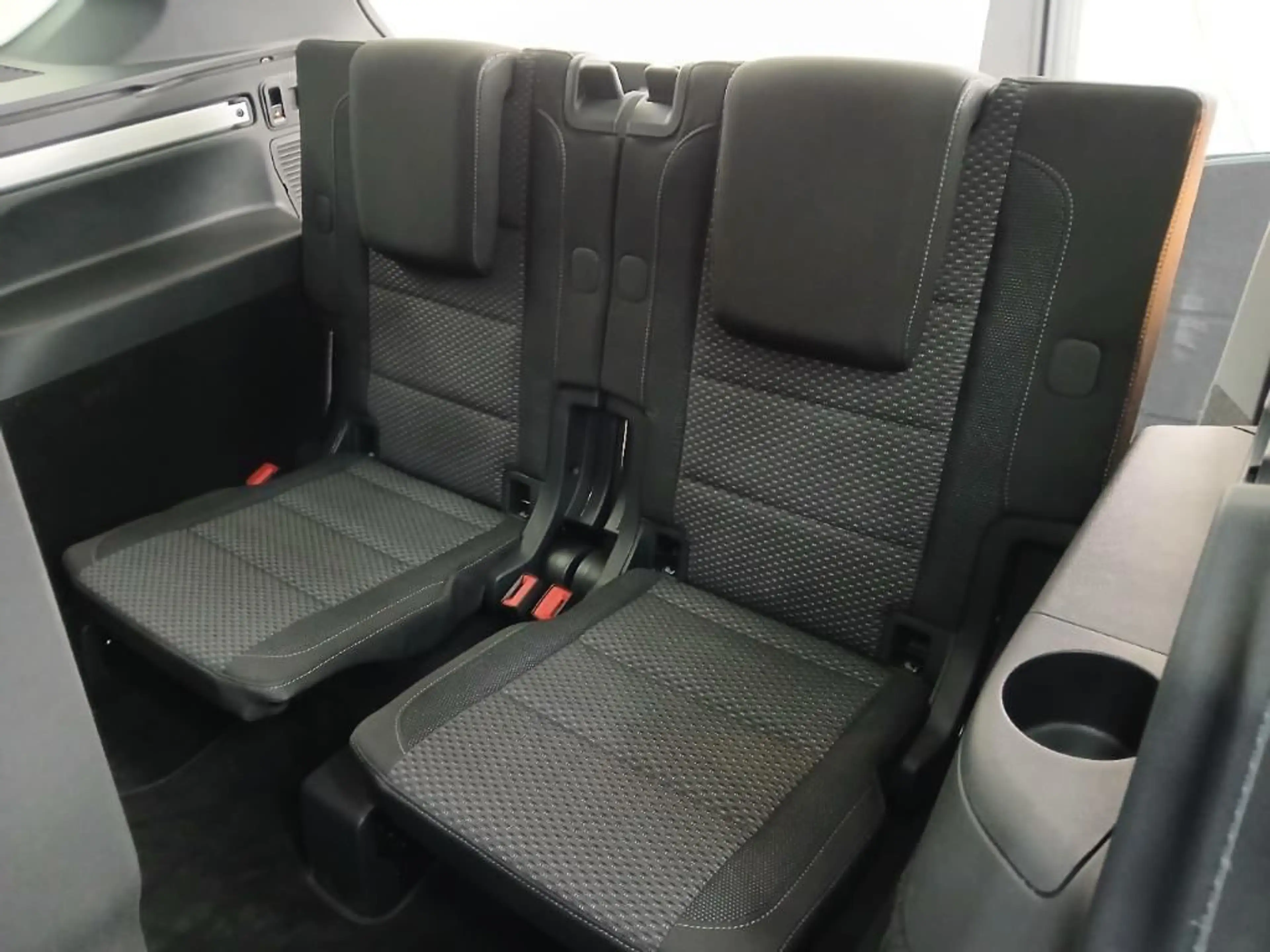 Volkswagen Touran Business AHK DYNAUDIO STHZ LHZ ActiveLigh — photo 13