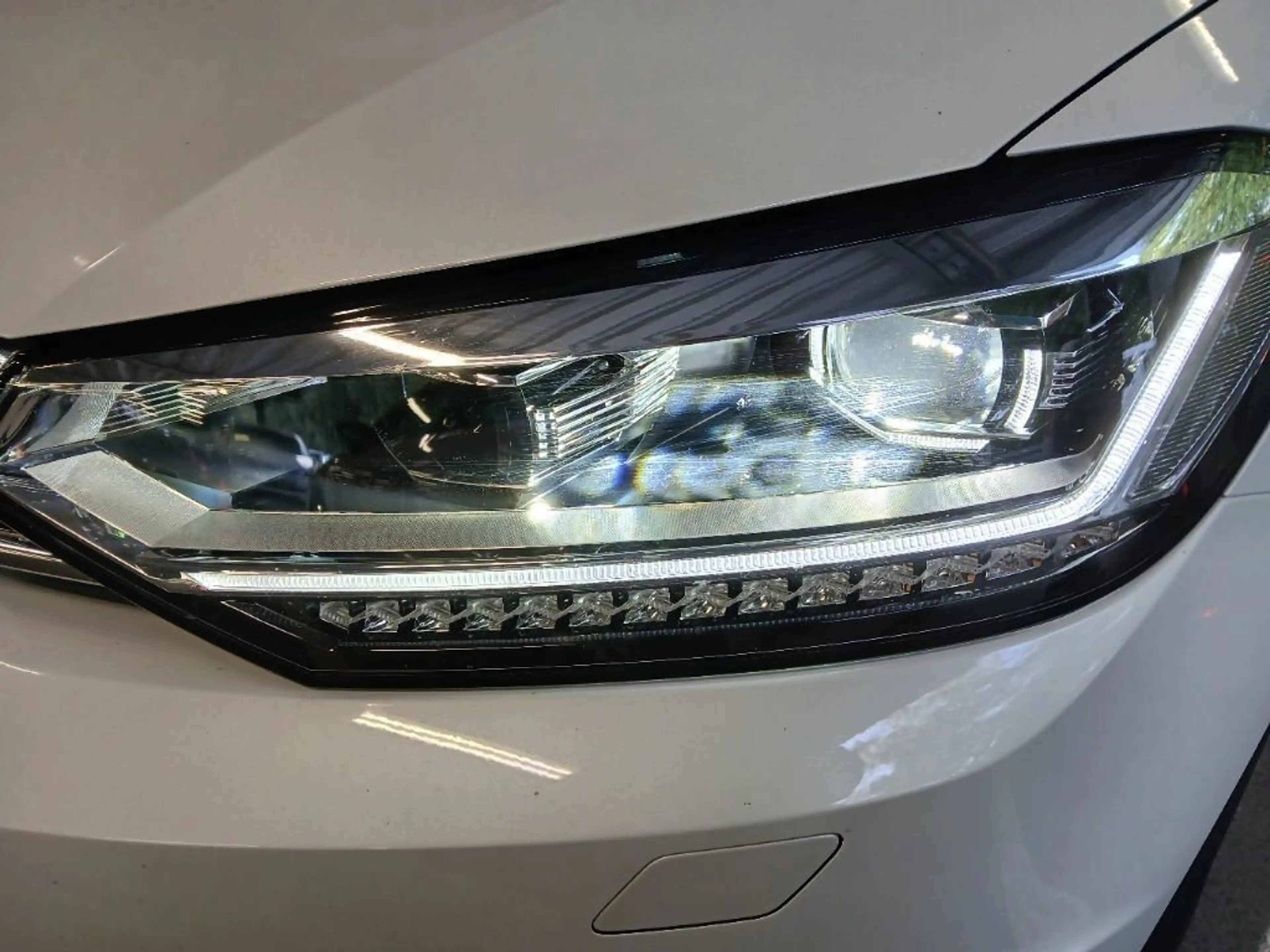 Volkswagen Touran Business AHK DYNAUDIO STHZ LHZ ActiveLigh — photo 7