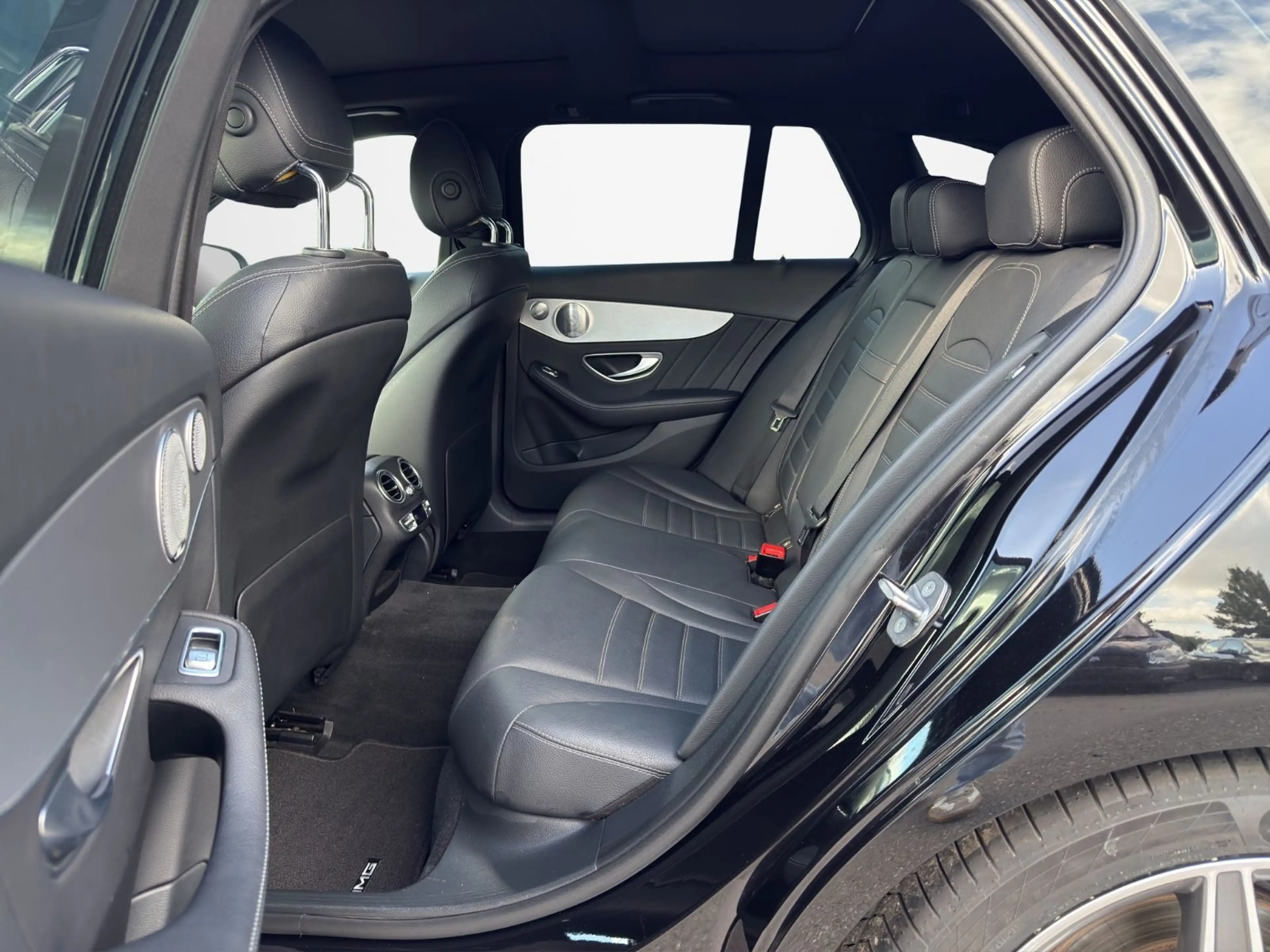 Mercedes-Benz C 400 T 4Matic*AMG*LUFT*PANO*STHZ*BURMESTER*360° — photo 11