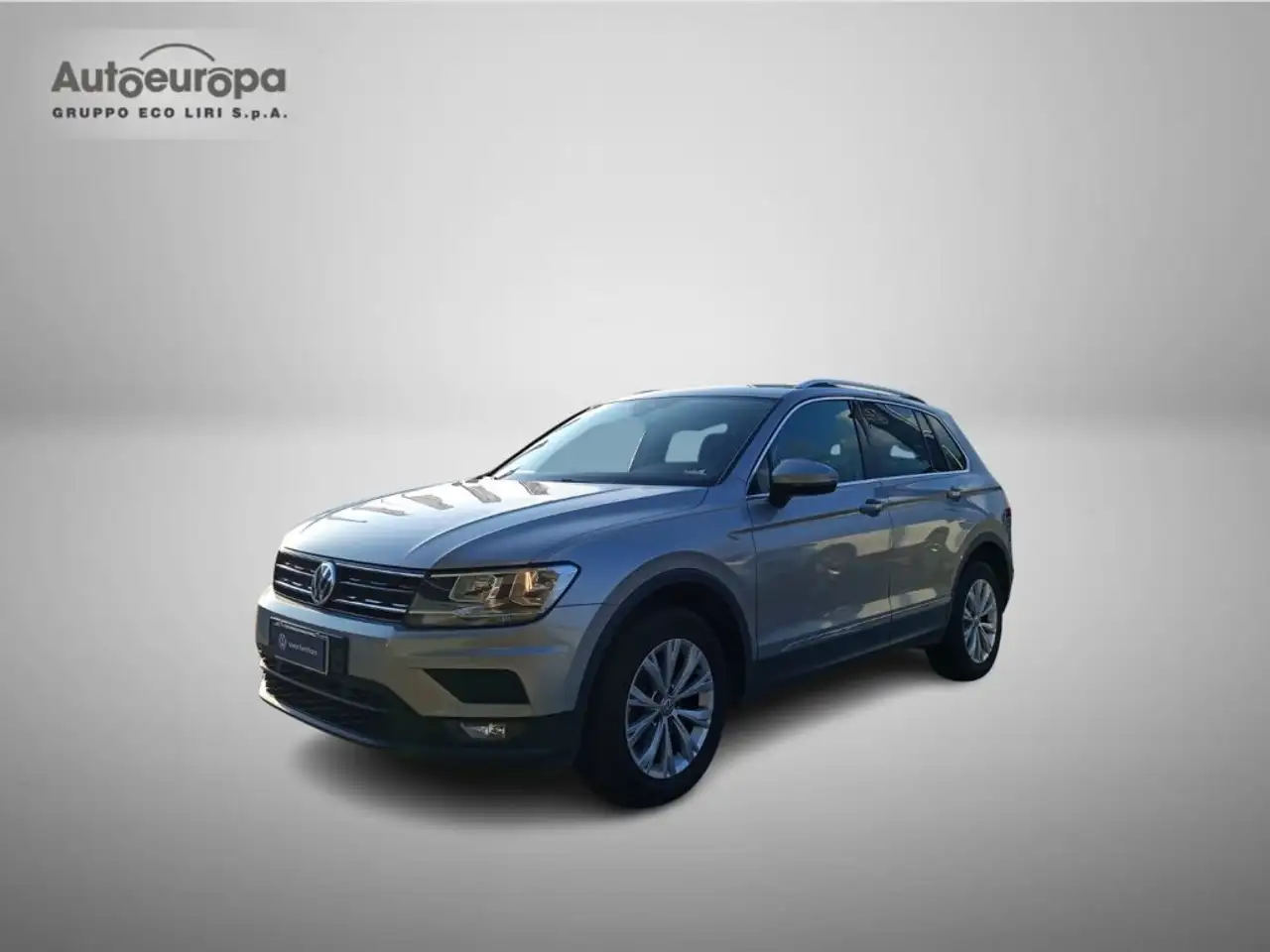 Volkswagen Tiguan 2.0 TDI SCR DSG 4MOTION Business BMT — photo 1 of 14