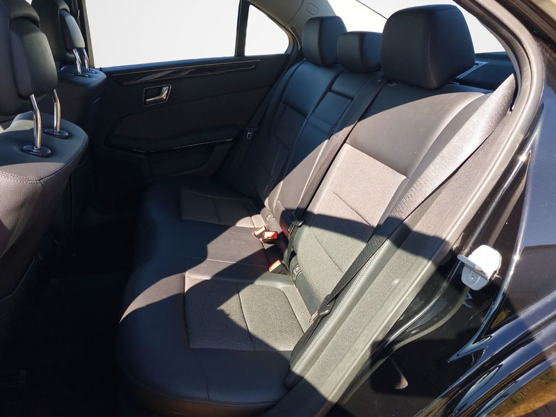 Mercedes-Benz E 220 CDI NAVI*XENON*SHZ*LED*PDC*LEDER*TEMPOMAT! — photo 12