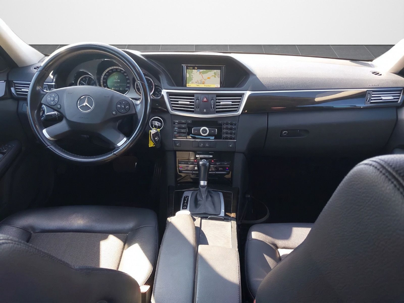 Mercedes-Benz E 220 CDI NAVI*XENON*SHZ*LED*PDC*LEDER*TEMPOMAT! — photo 11