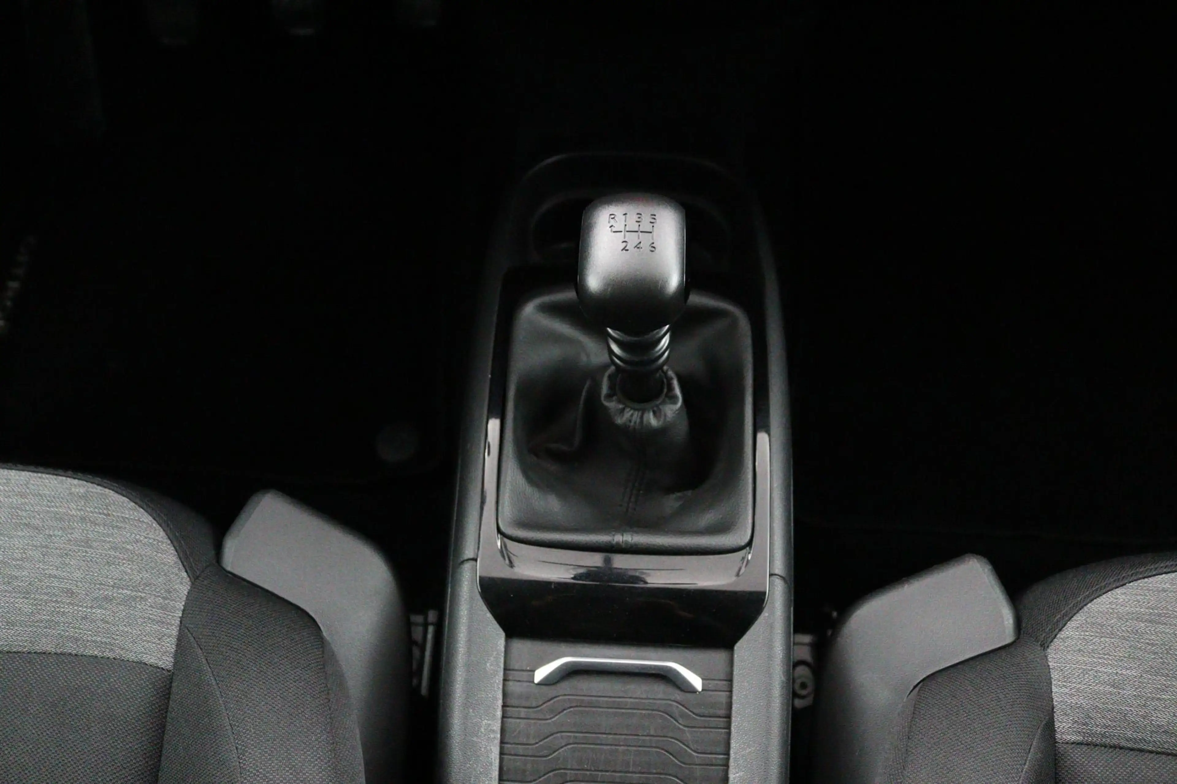 Citroen Grand C4 SpaceTourer 1.2 PureTech Business*NAVI*ECC*7P*CRUISE*CAM*TEL* — photo 4