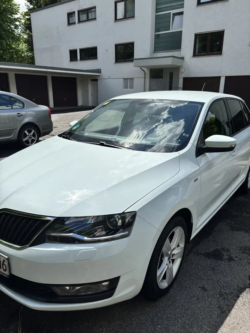 Skoda Rapid/Spaceback Sondermodell Drive - Klimaauto./ Alufelgen Weiß - 1