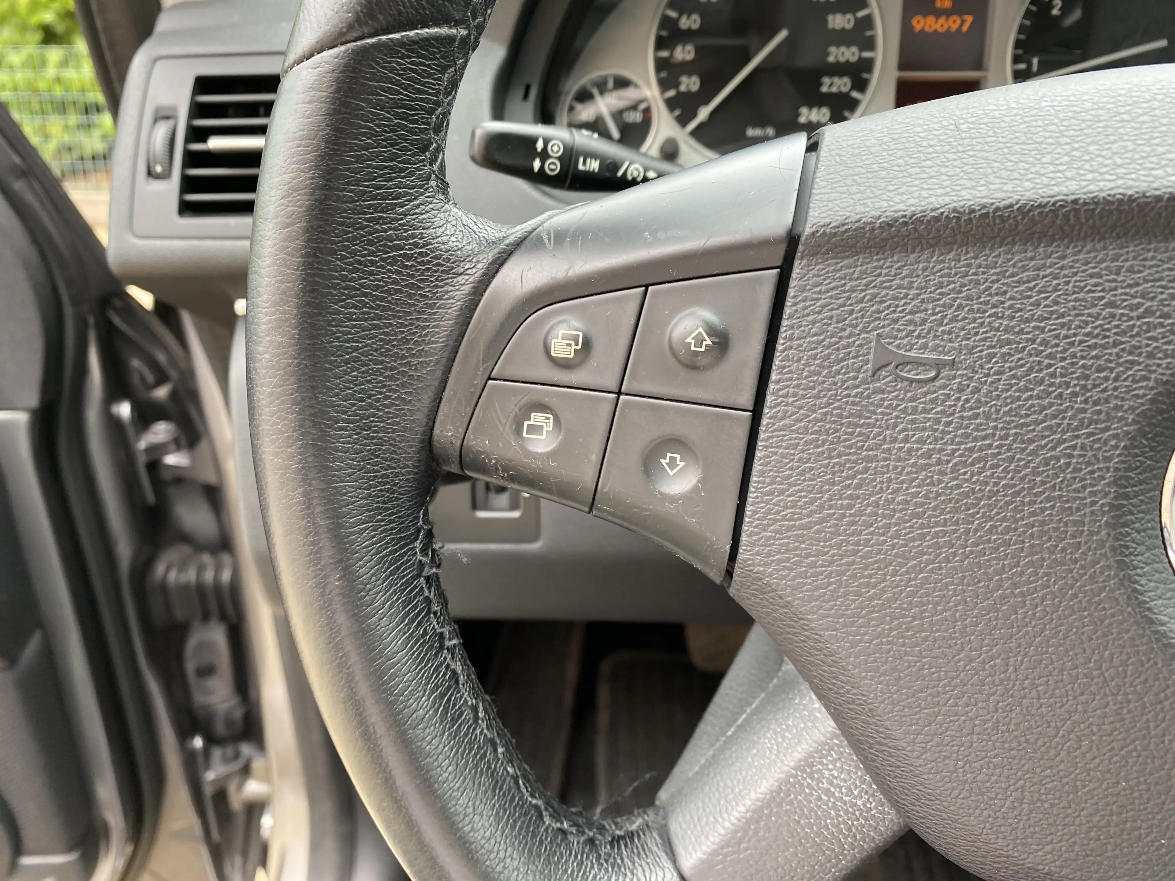 Mercedes-Benz B 160 1.5i BOITE AUTO /CLIM / NAVI / CARNET / GARANTIE! — photo 15
