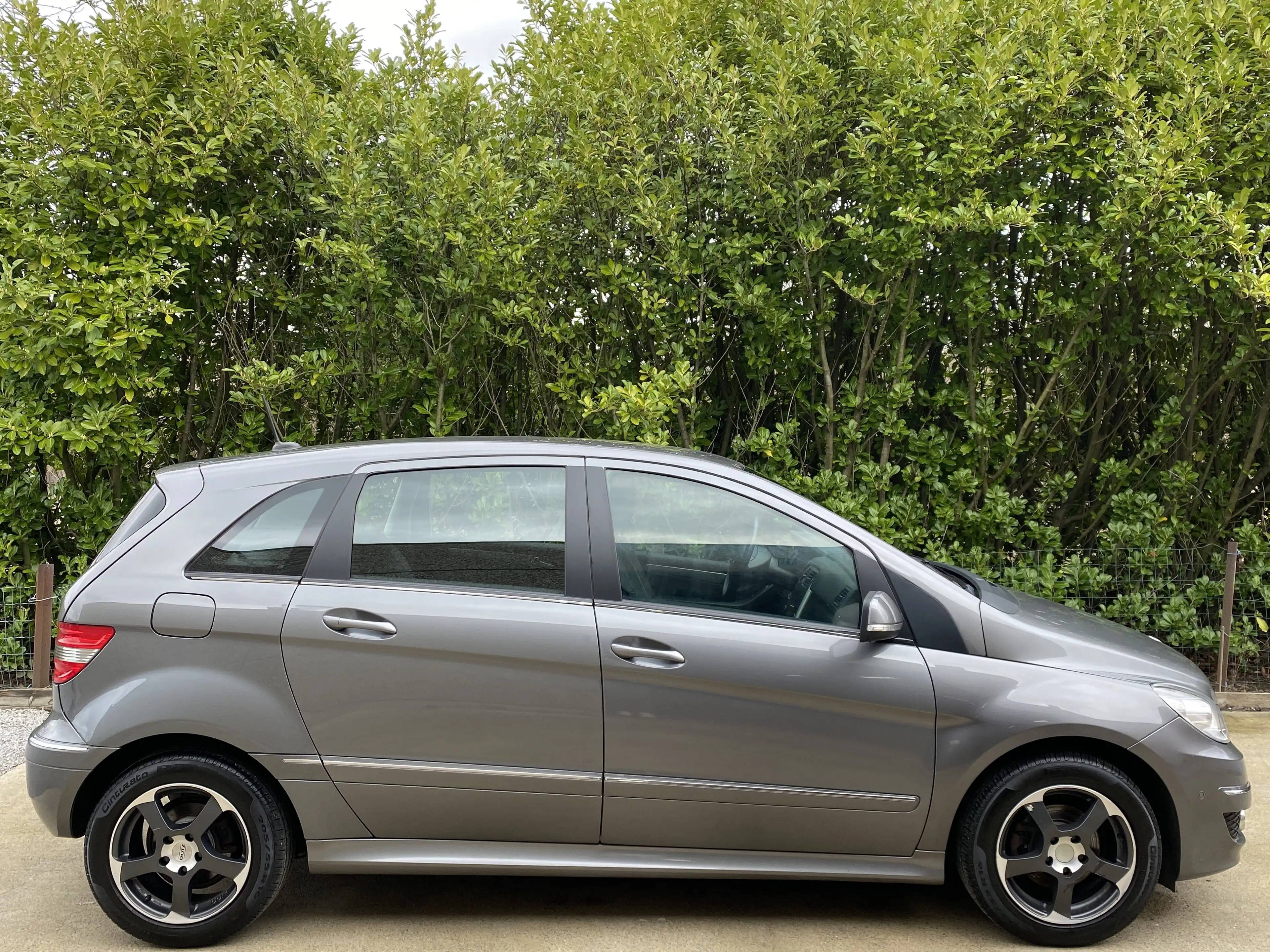 Mercedes-Benz B 160 1.5i BOITE AUTO /CLIM / NAVI / CARNET / GARANTIE! — photo 5