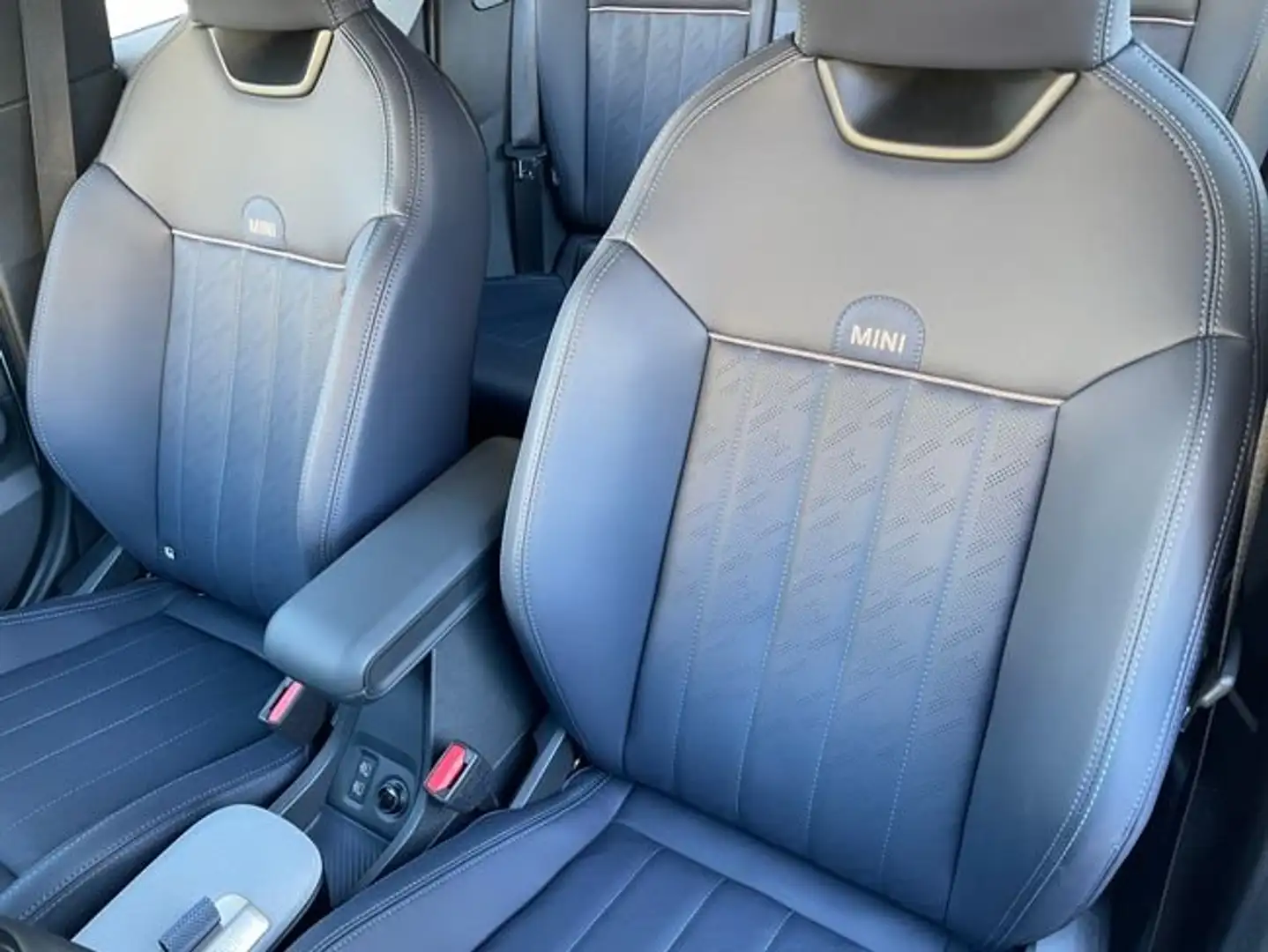 MINI Cooper 5 puertas C Classic Aut. Blanco - 2