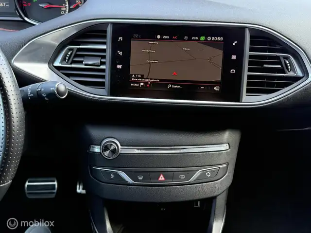 Peugeot 308 view 16