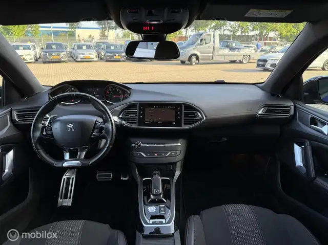 Peugeot 308 view 2