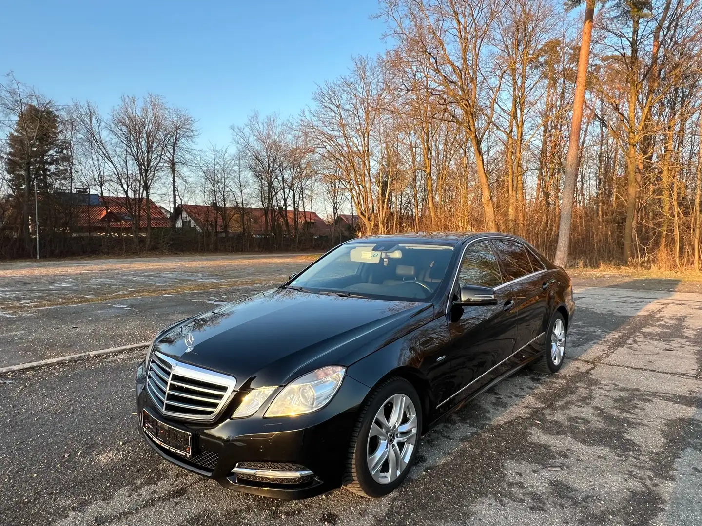 Mercedes-Benz E 220 CDI DPF BlueEFFICIENCY Automatik Avantgarde - 1