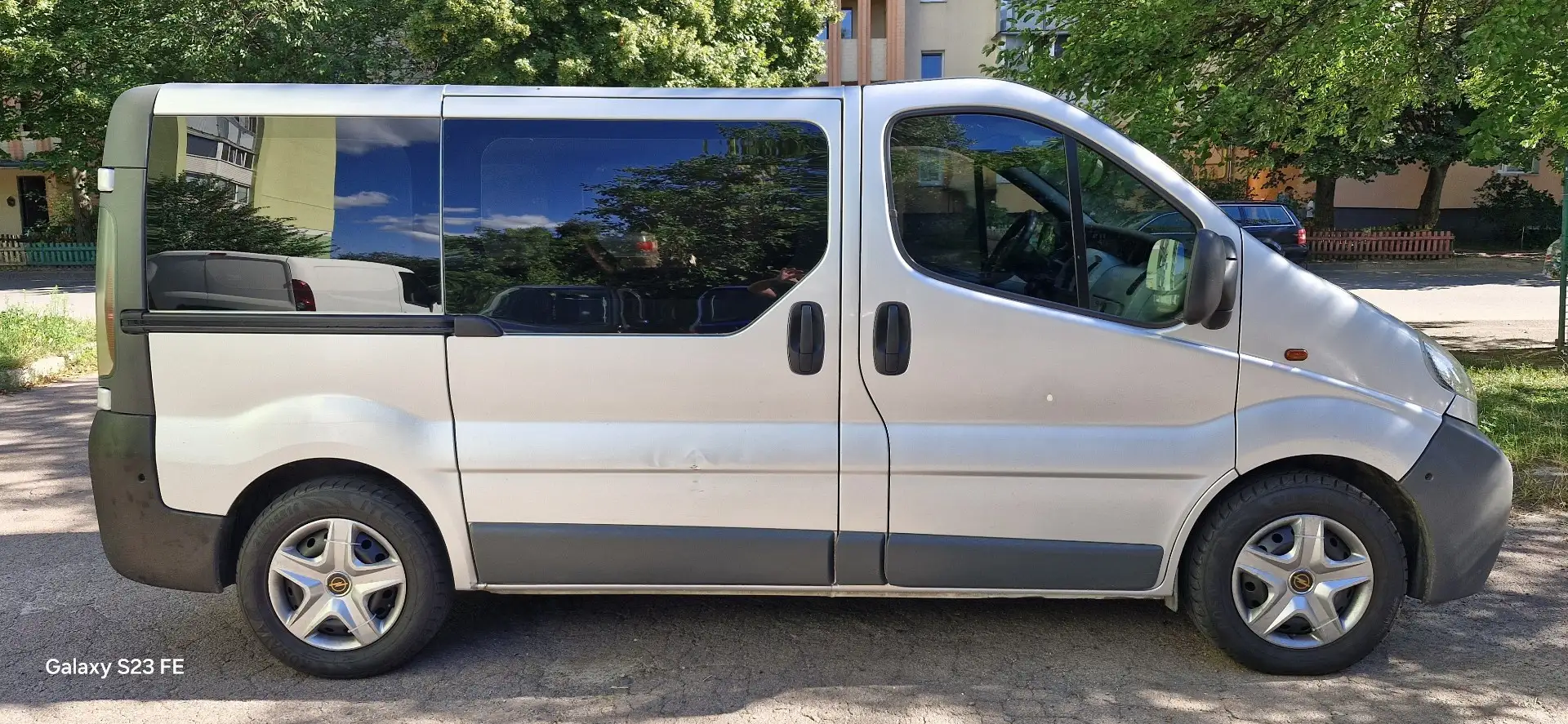 Opel Vivaro 2.5 CDTI L1H1 Life Edition - 2