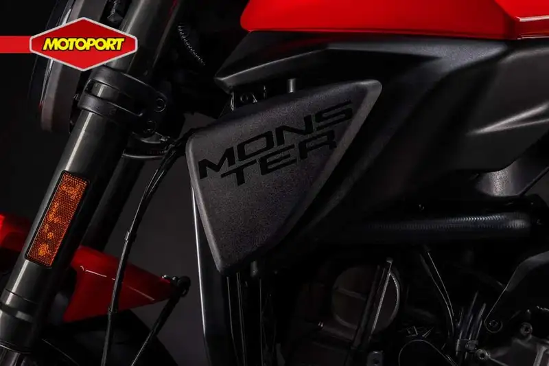 Ducati MONSTER + - foto 3