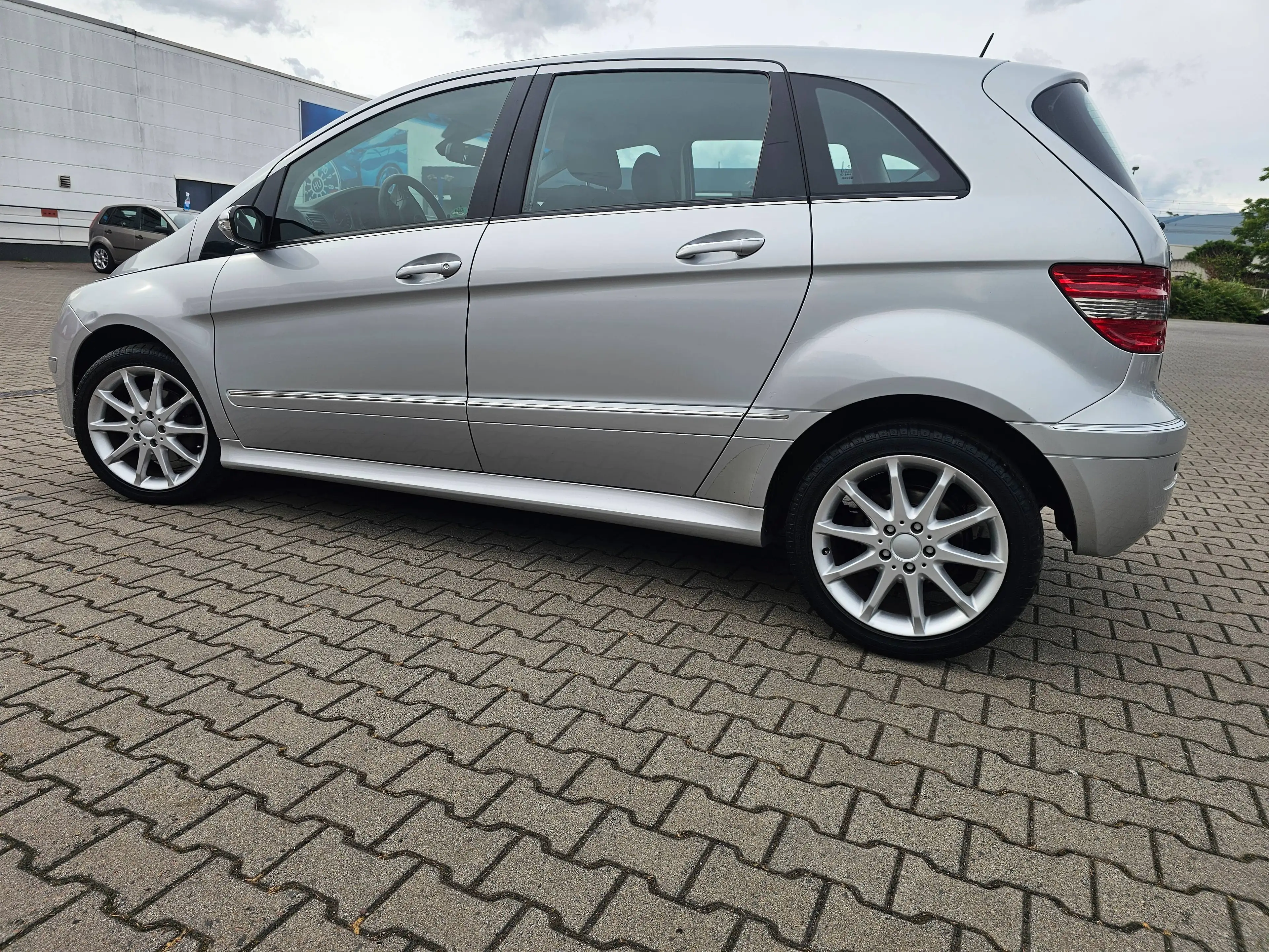 Mercedes-Benz B 200 B-Klasse Autotronic,Klima,PDC,Alufelgen,3.Hand,Tüv 06/2028 — photo 4