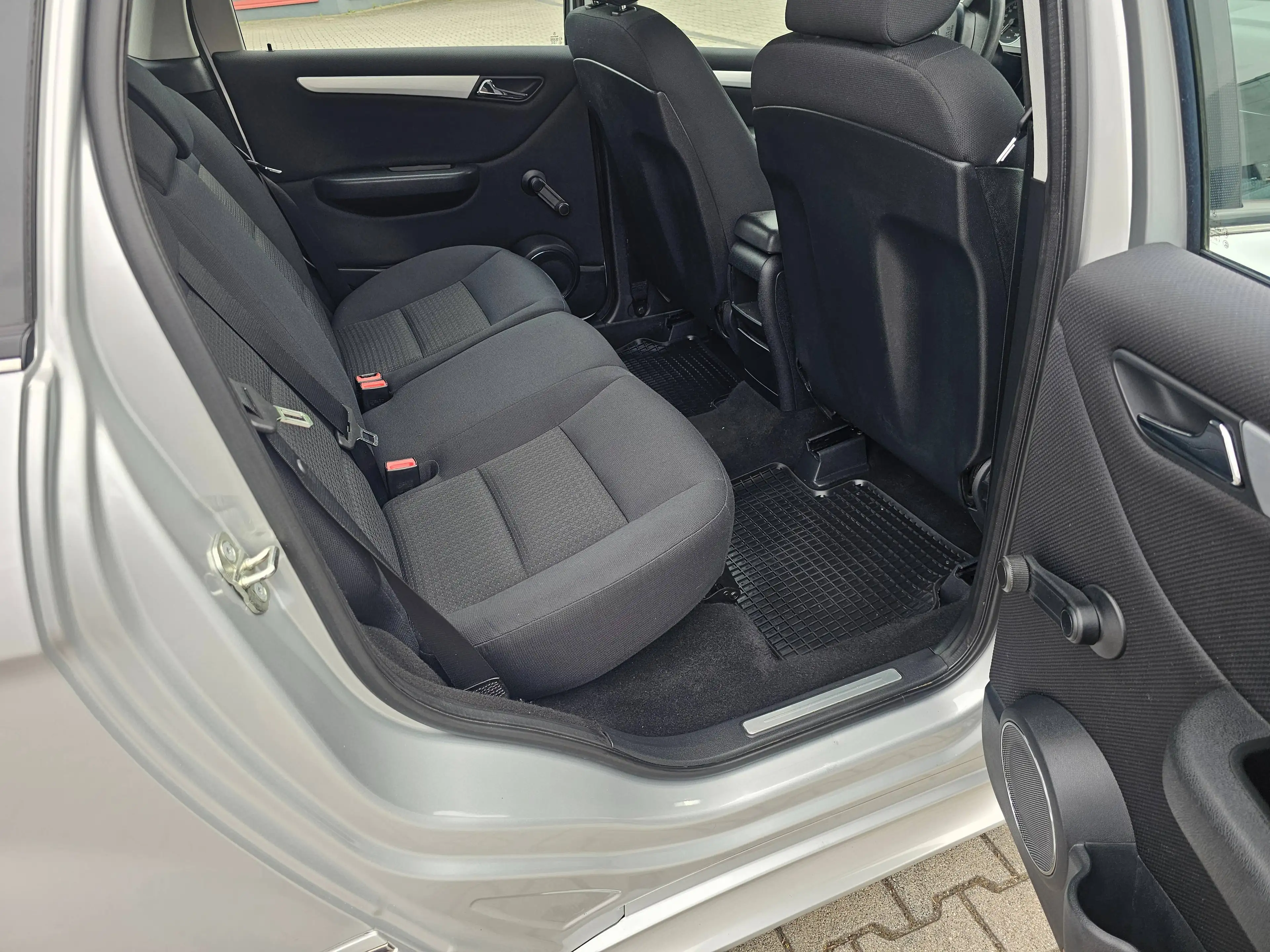 Mercedes-Benz B 200 B-Klasse Autotronic,Klima,PDC,Alufelgen,3.Hand,Tüv 06/2028 — photo 10