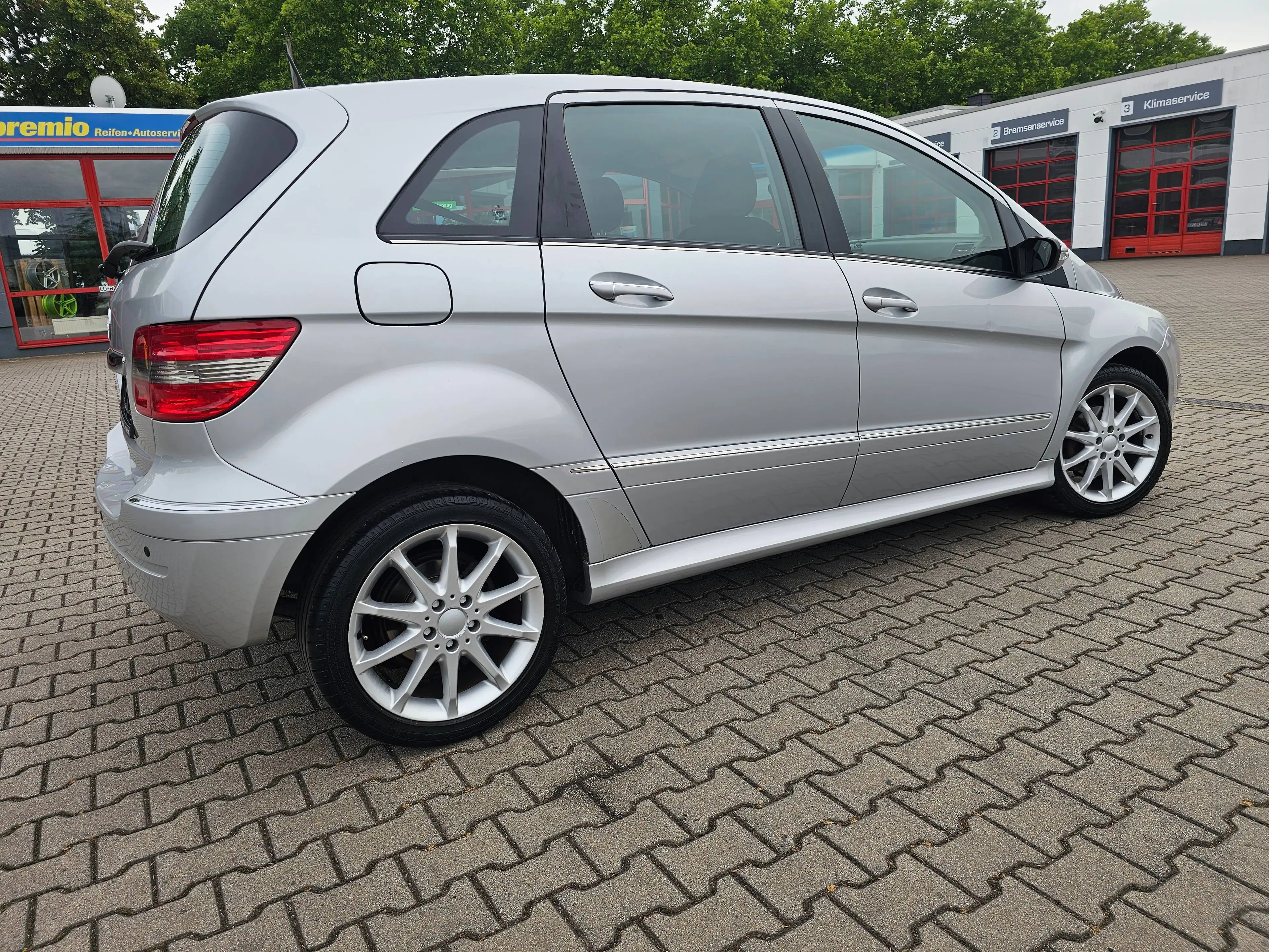 Mercedes-Benz B 200 B-Klasse Autotronic,Klima,PDC,Alufelgen,3.Hand,Tüv 06/2028 — photo 3