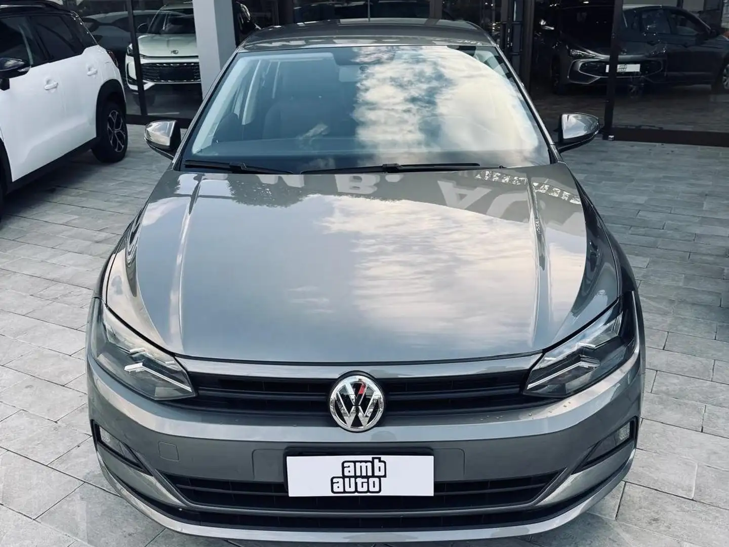 Volkswagen Polo Polo 5p 1.0 tgi Trendline 90cv Šedá - 2