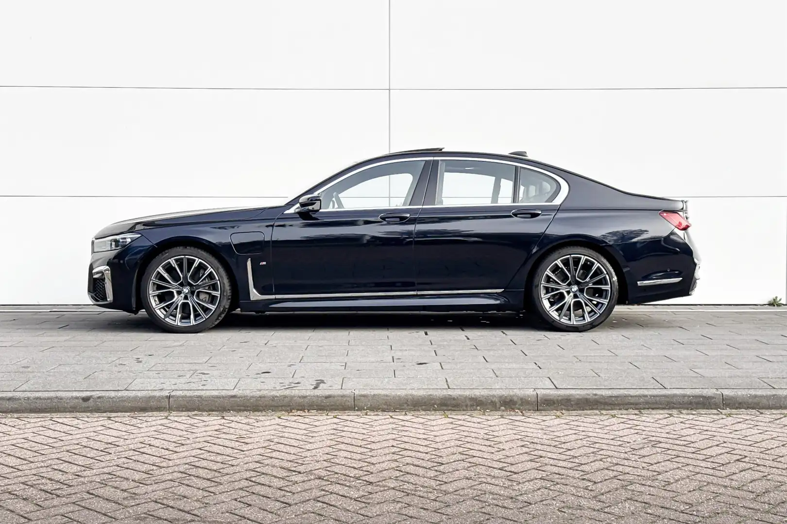 BMW 745 7 Serie 745e High Executive Noir - 2