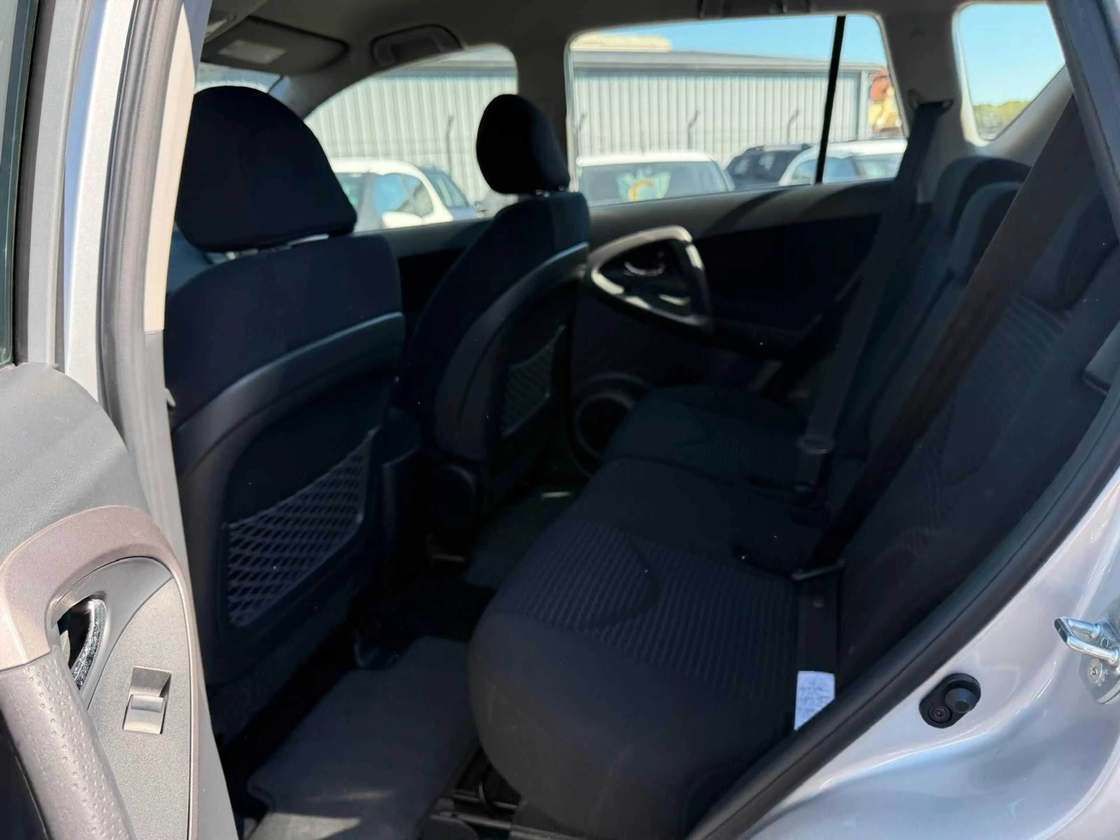 Toyota RAV 4 Sol/ALLRAD/TÜV NEU — photo 12
