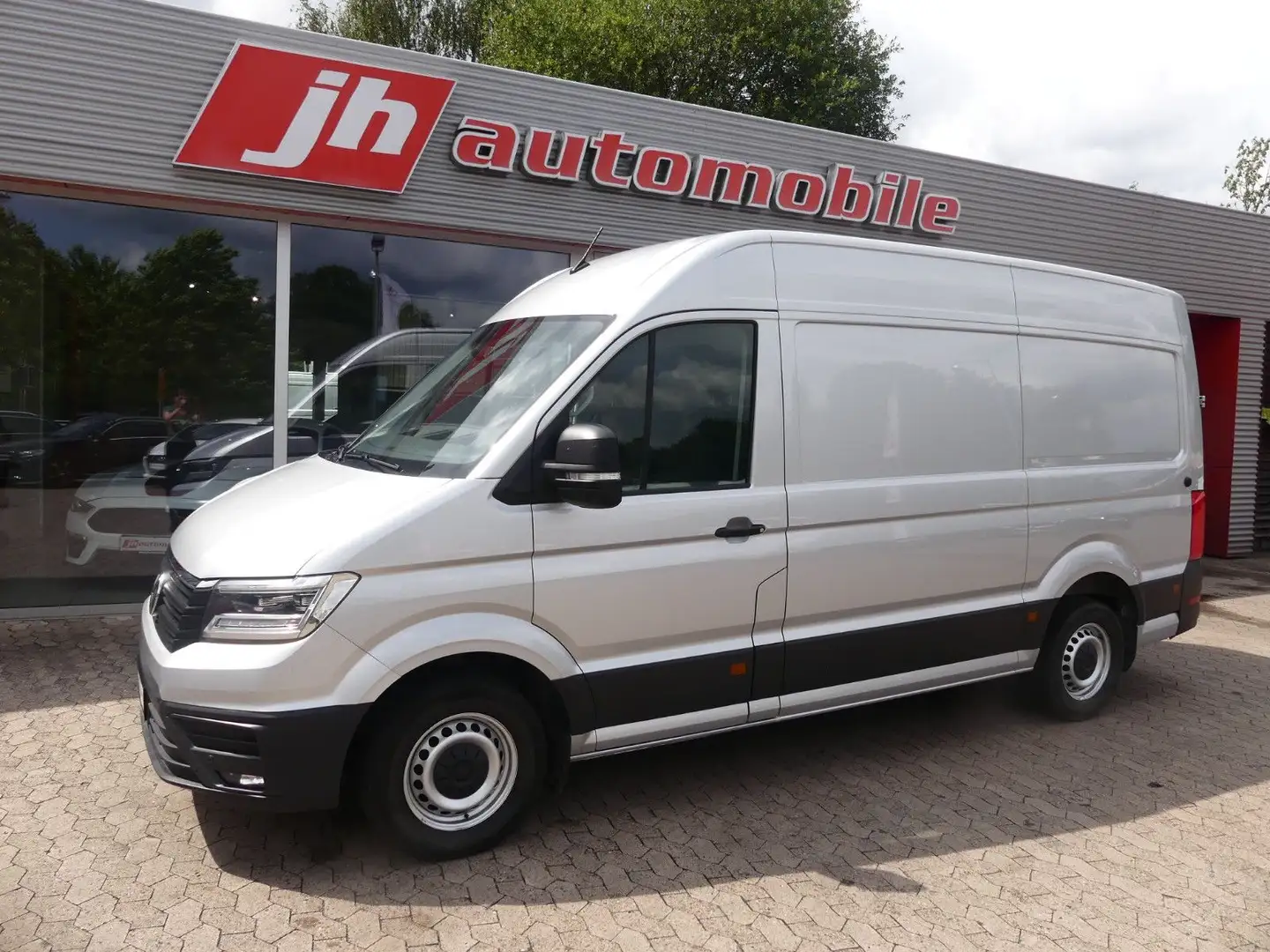 Volkswagen Crafter Kasten 35 L3H3*4Motion*AHK*MwSt*SHZ Stříbrná - 1