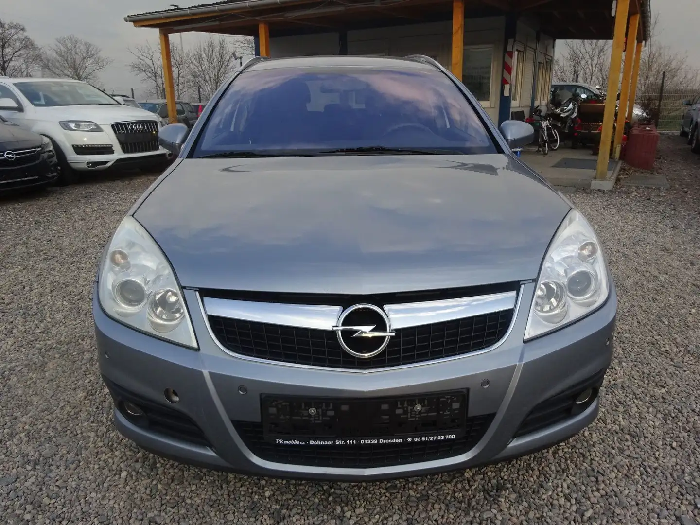 Opel Vectra 1.8 Caravan Edition Stříbrná - 2